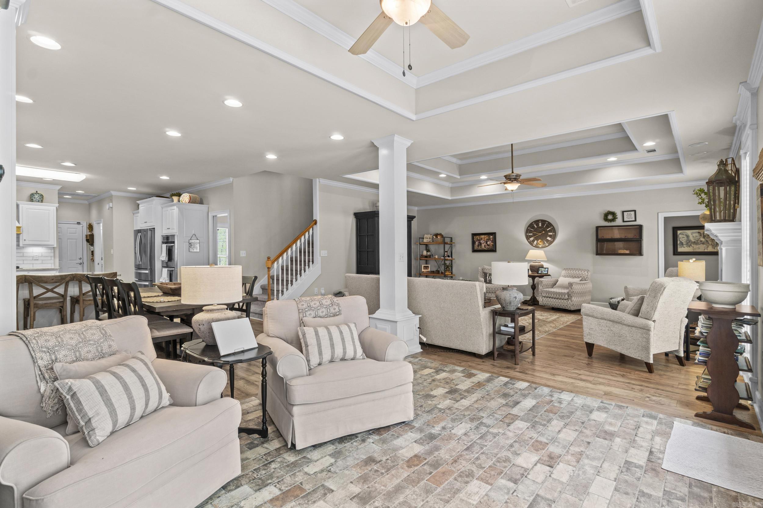 RIVER OAKS - Residential