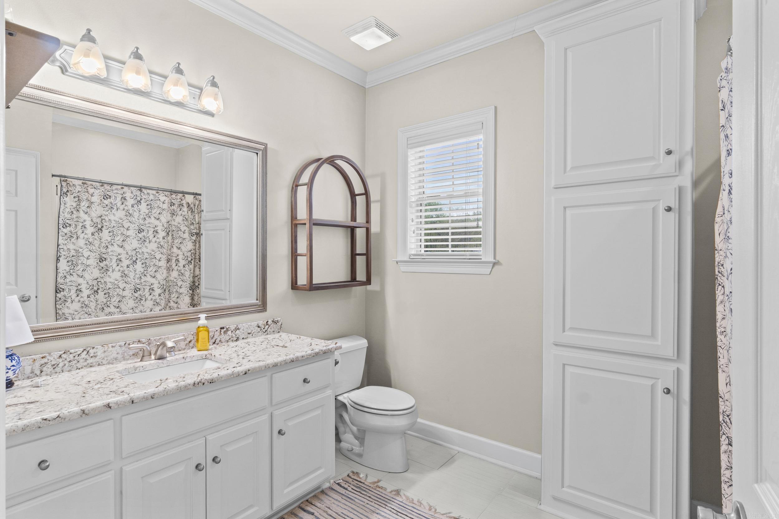 RIVER OAKS - Residential