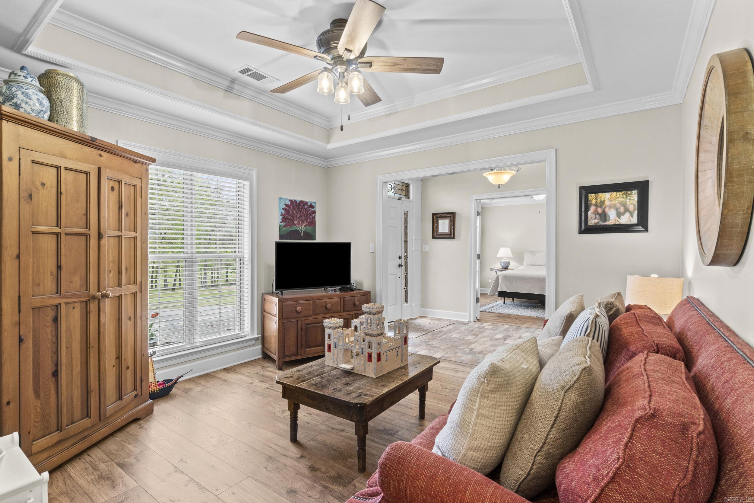 RIVER OAKS - Residential