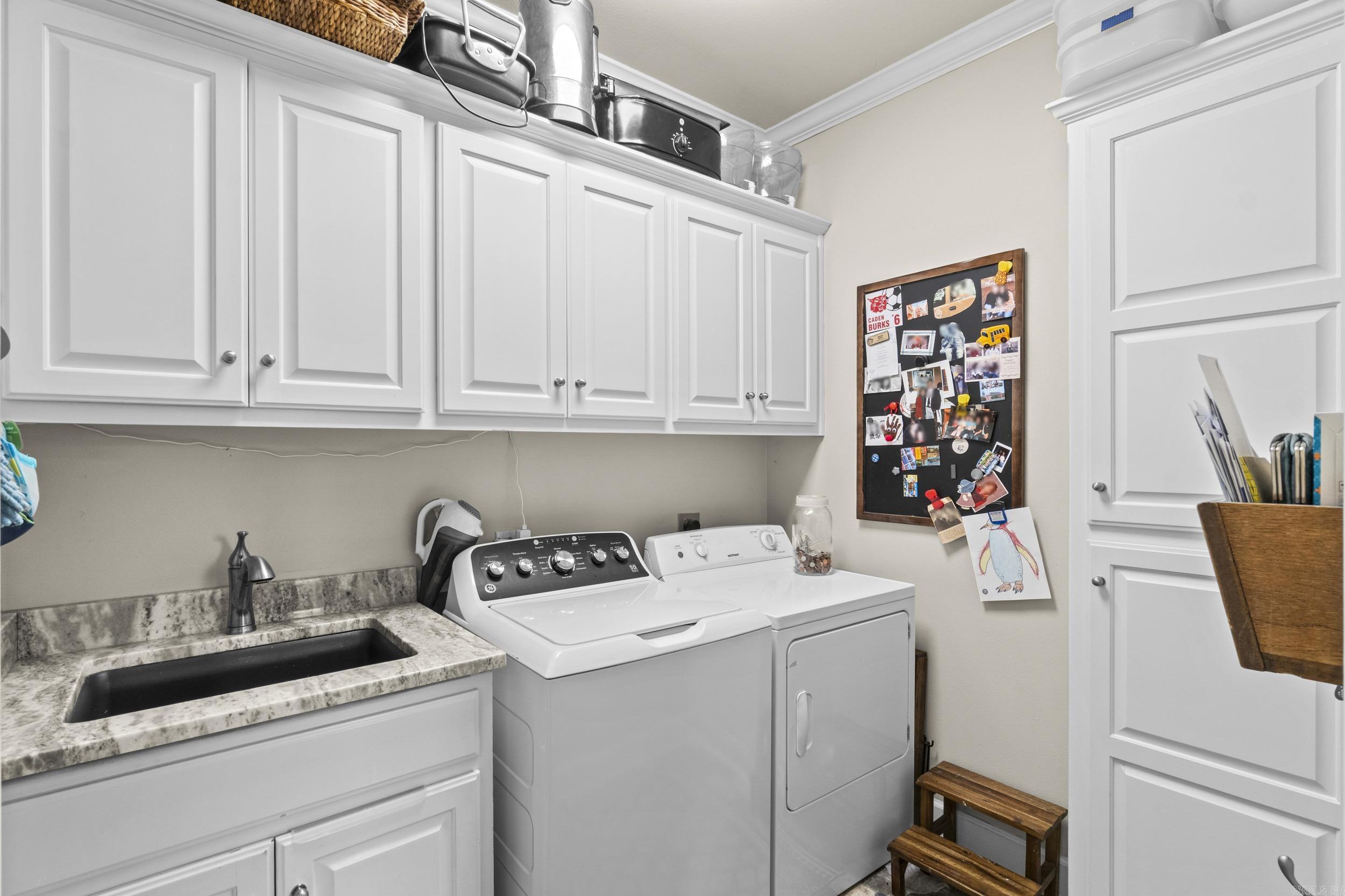 RIVER OAKS - Residential