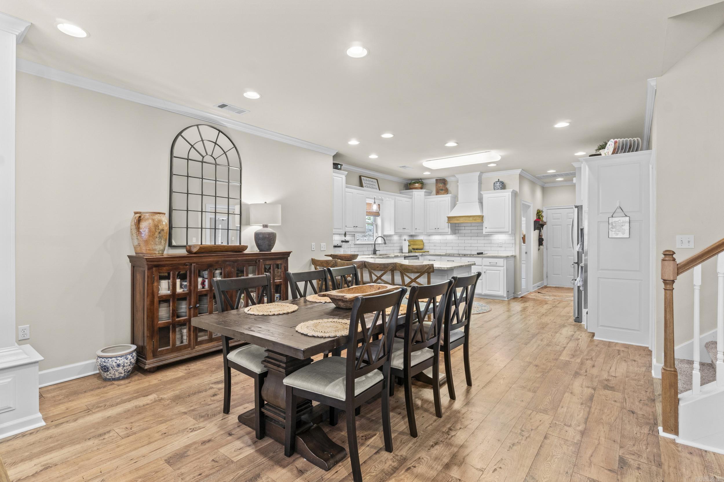 RIVER OAKS - Residential