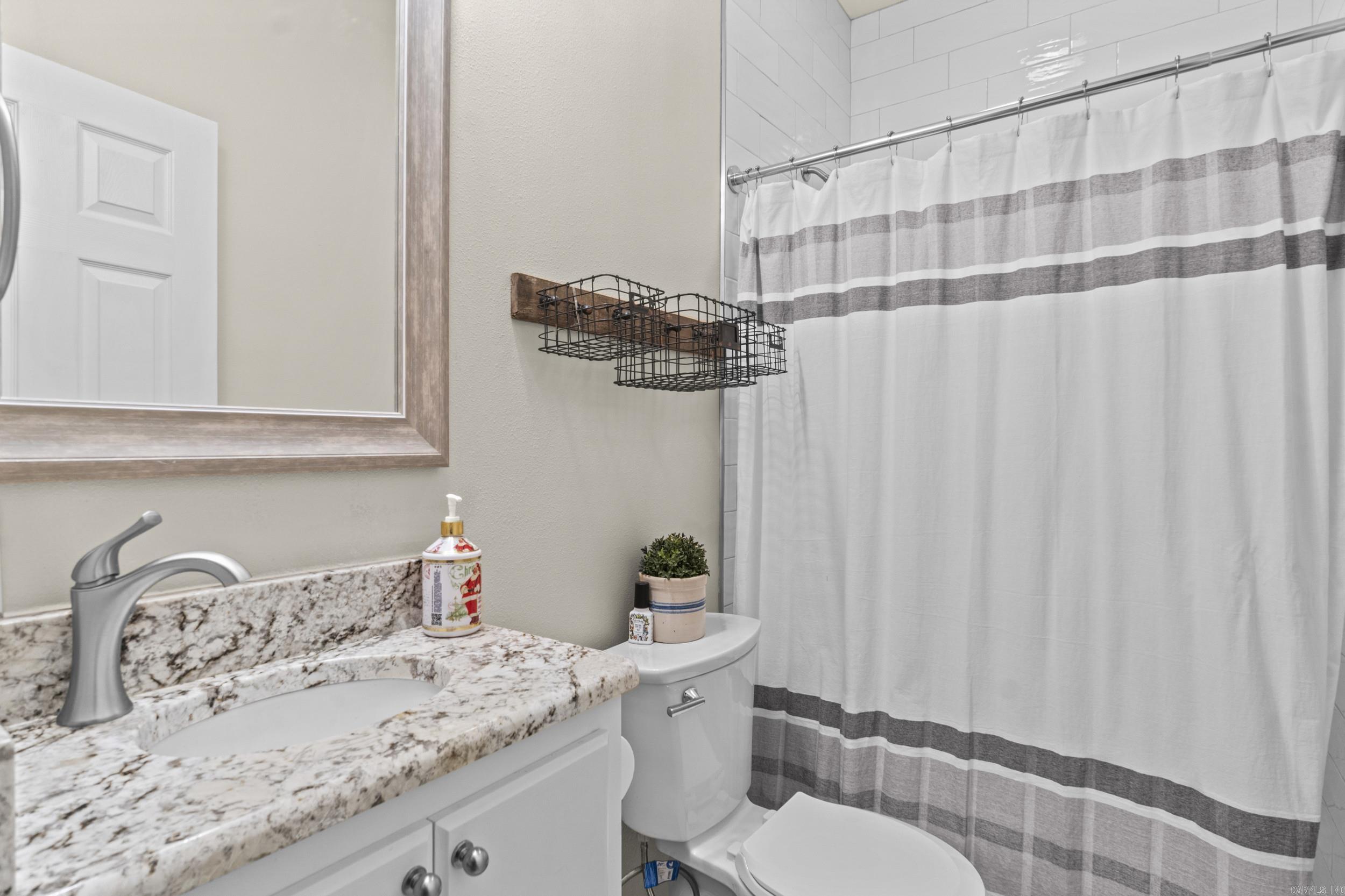 RIVER OAKS - Residential