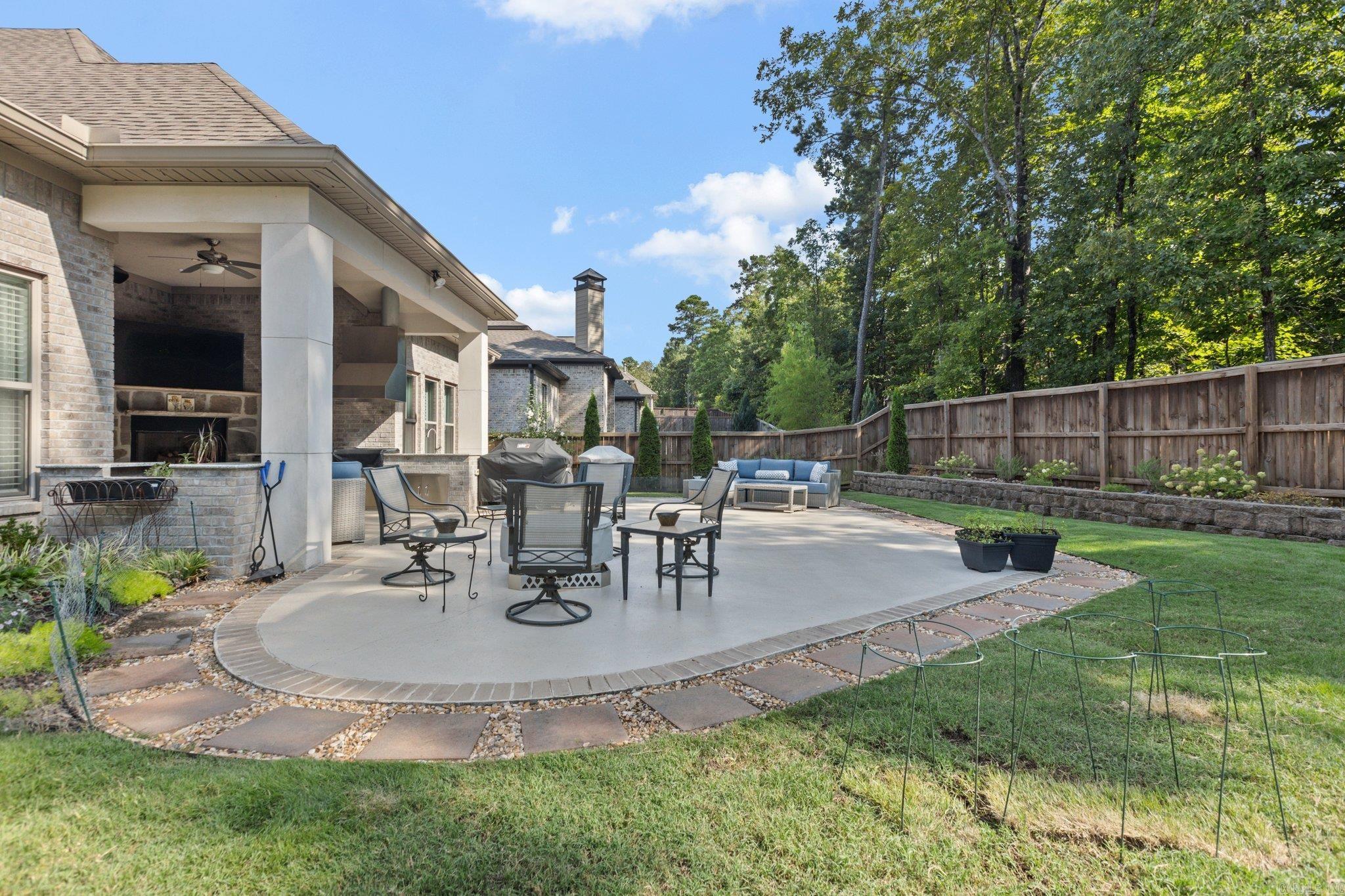 CHENAL VALLEY "MIRABEL COURT" - Residential