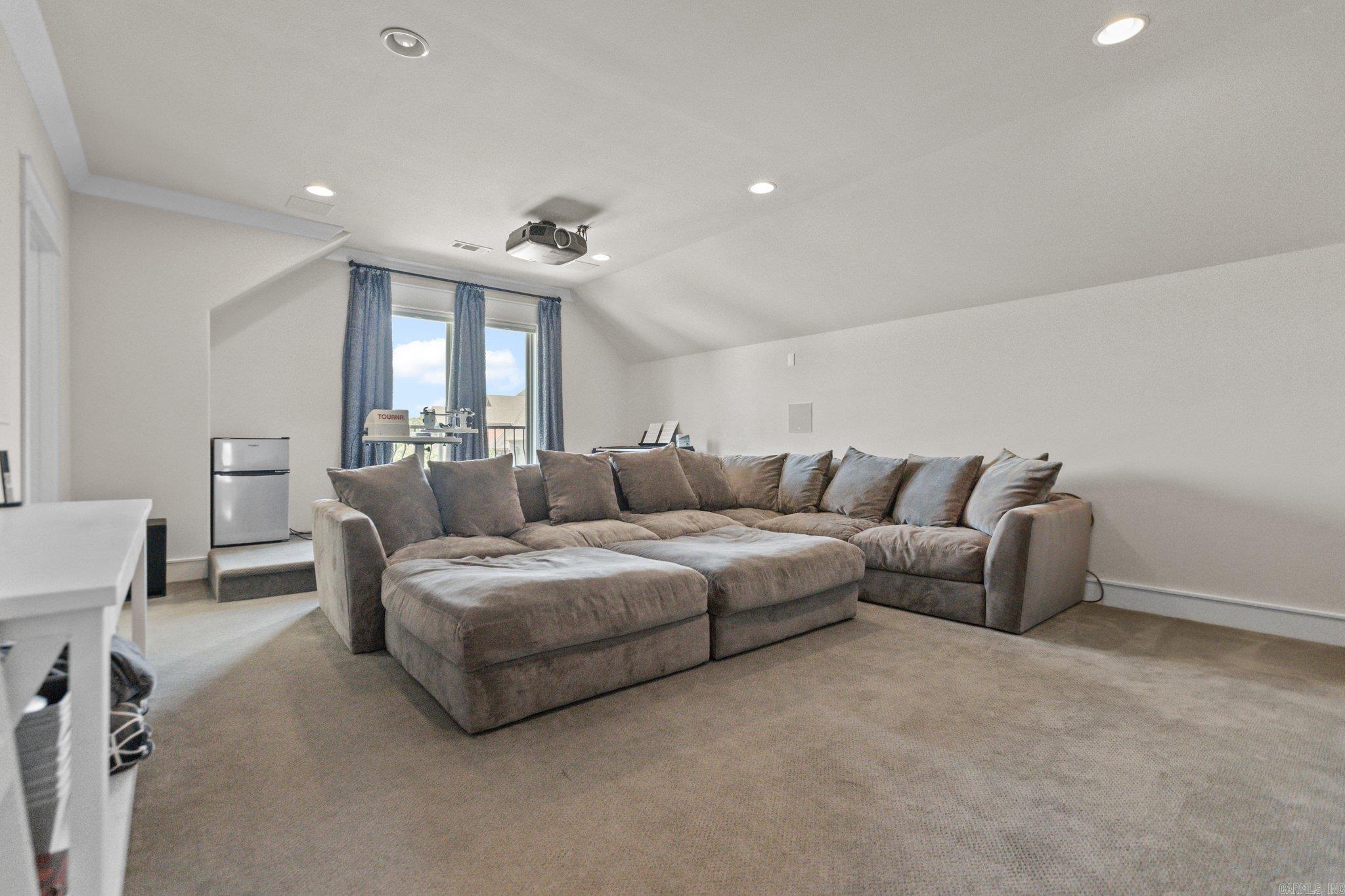 CHENAL VALLEY "MIRABEL COURT" - Residential