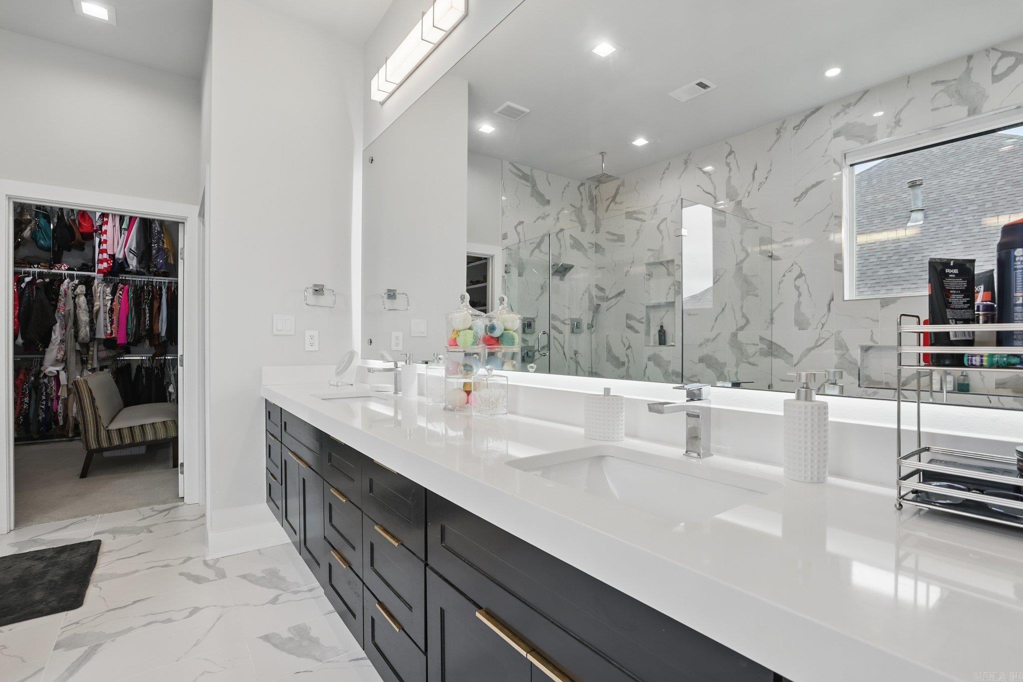 CHENAL VALLEY "CAUREL COURT" - Residential