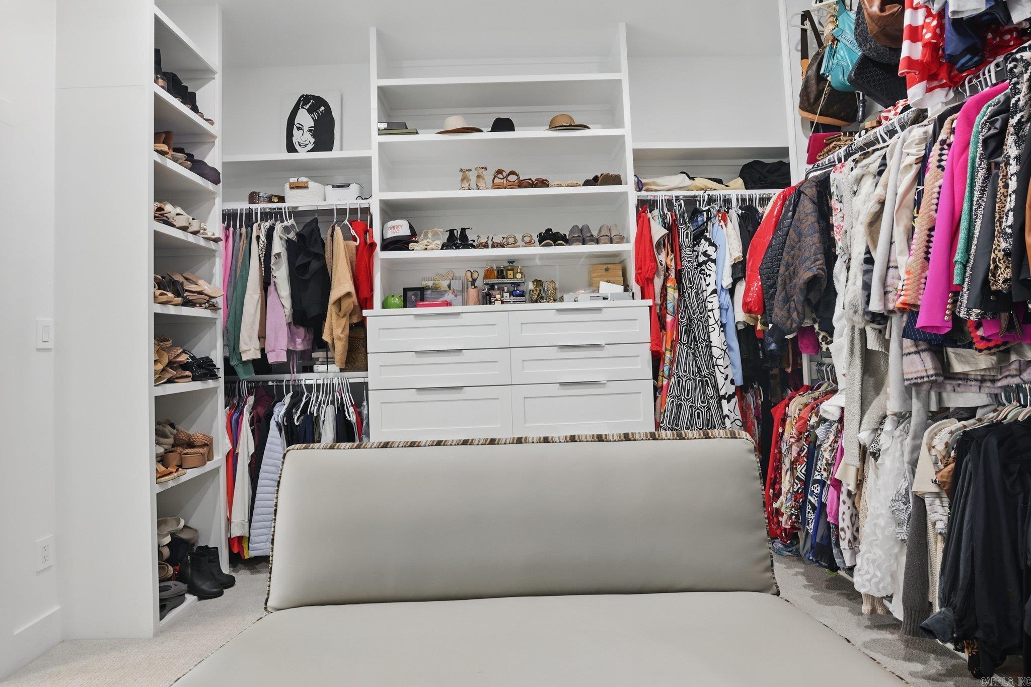 CHENAL VALLEY "CAUREL COURT" - Residential