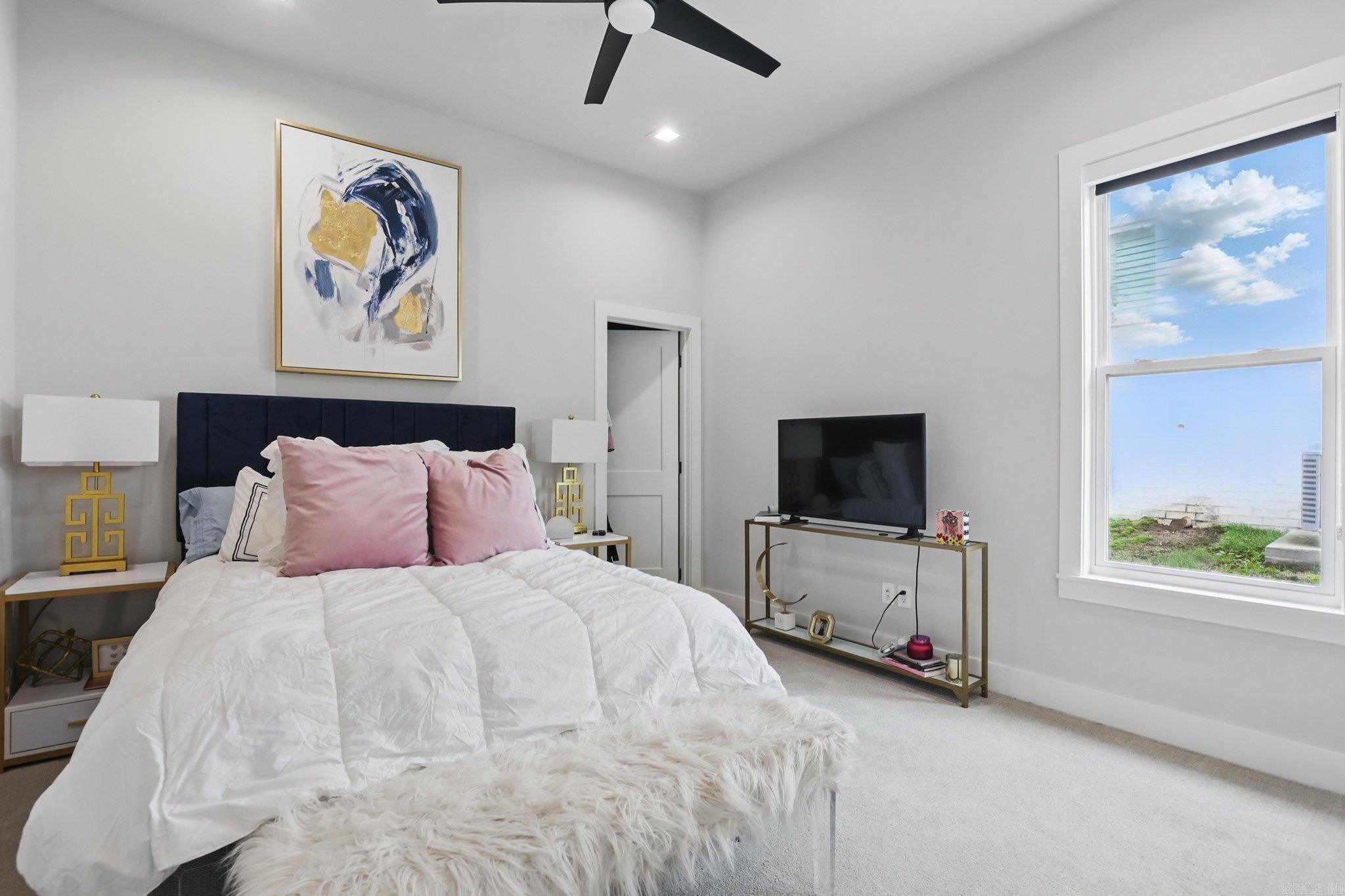 CHENAL VALLEY "CAUREL COURT" - Residential