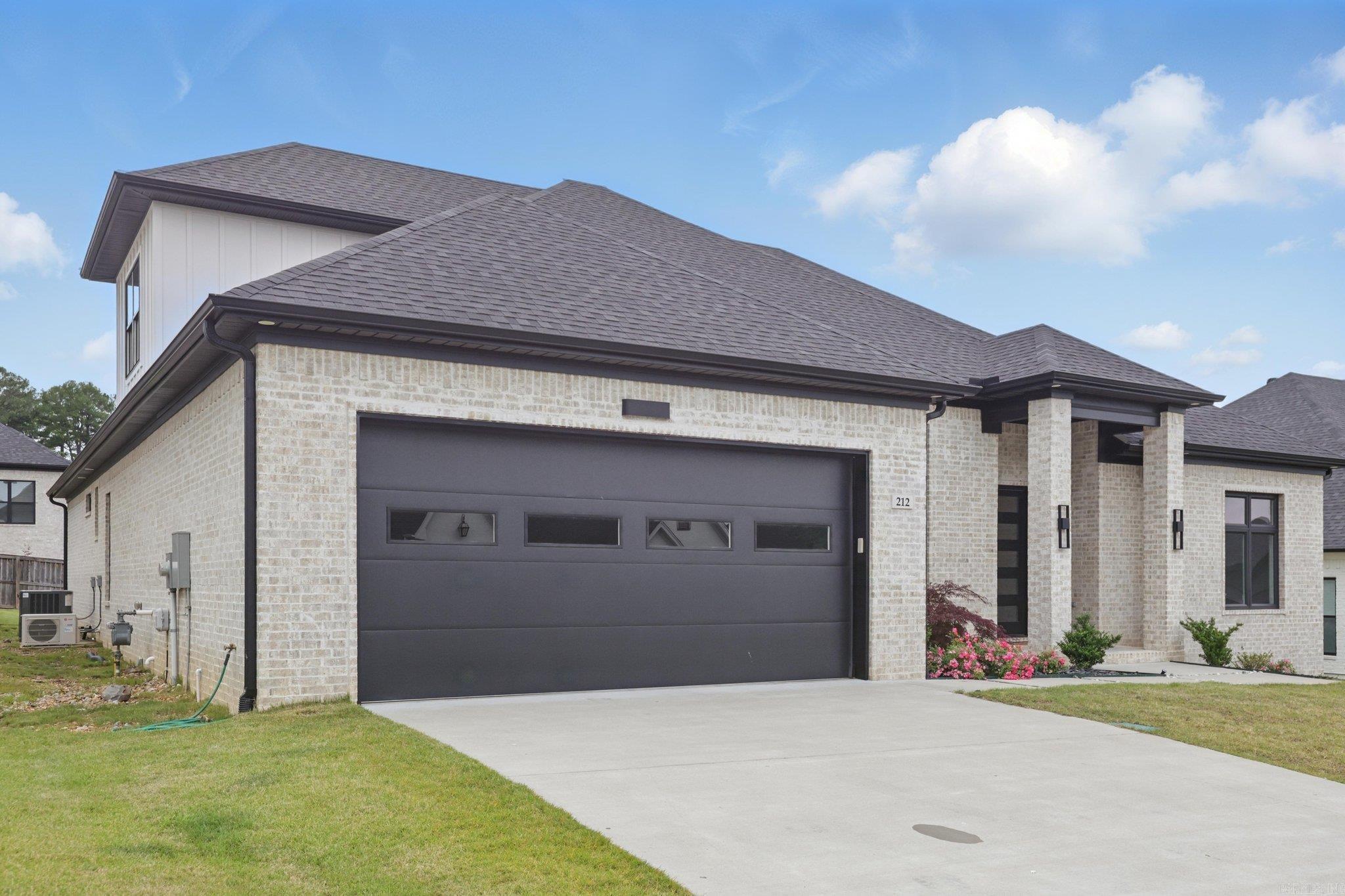 CHENAL VALLEY "CAUREL COURT" - Residential