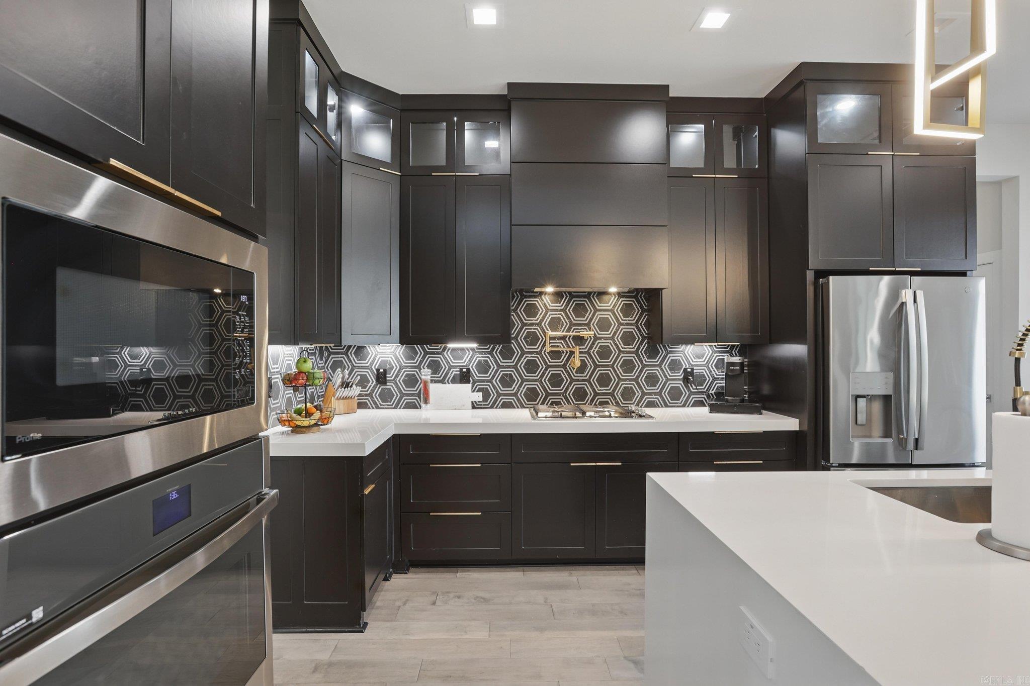 CHENAL VALLEY "CAUREL COURT" - Residential