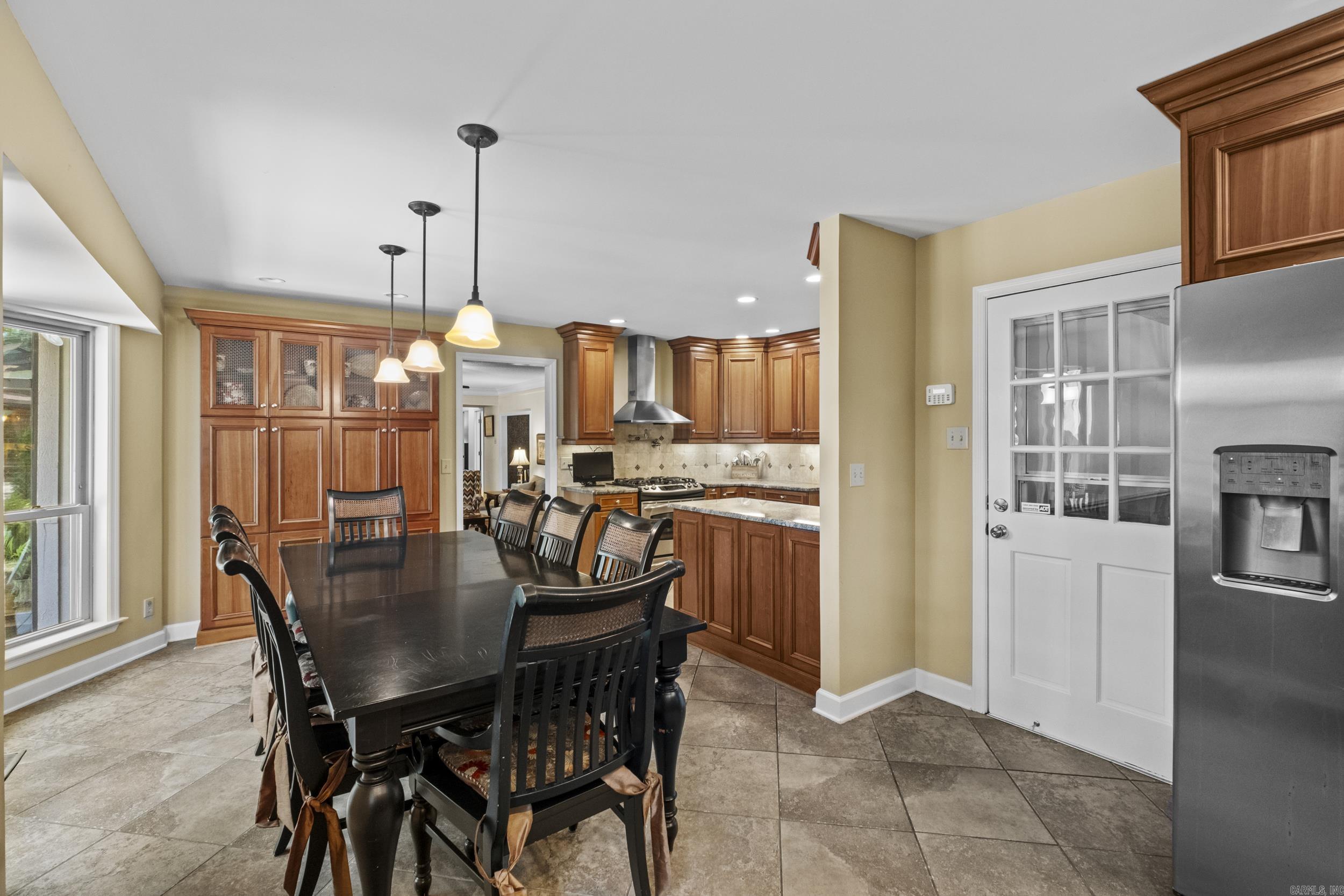 INDIAN HILLS - Residential