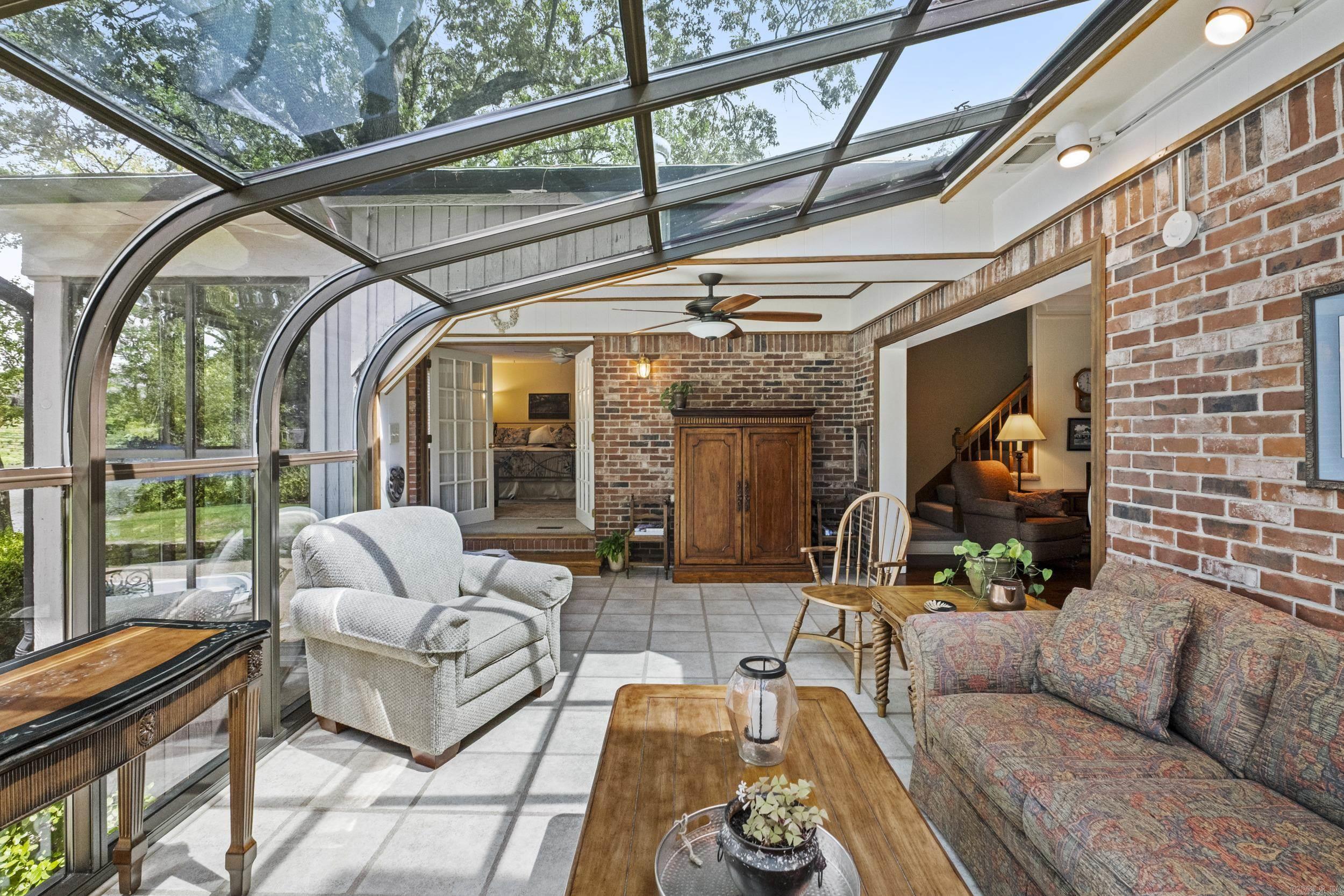 INDIAN HILLS - Residential
