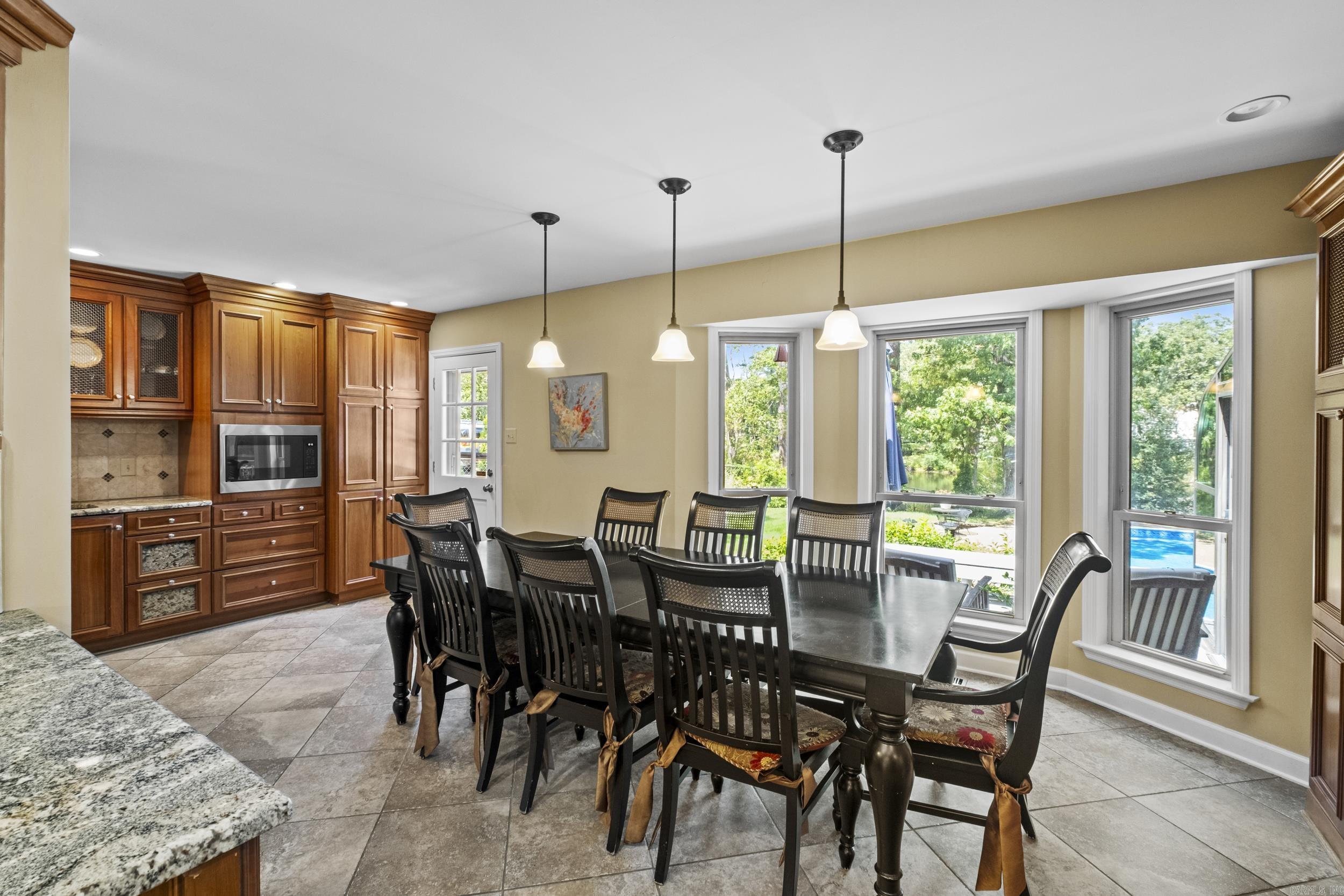INDIAN HILLS - Residential