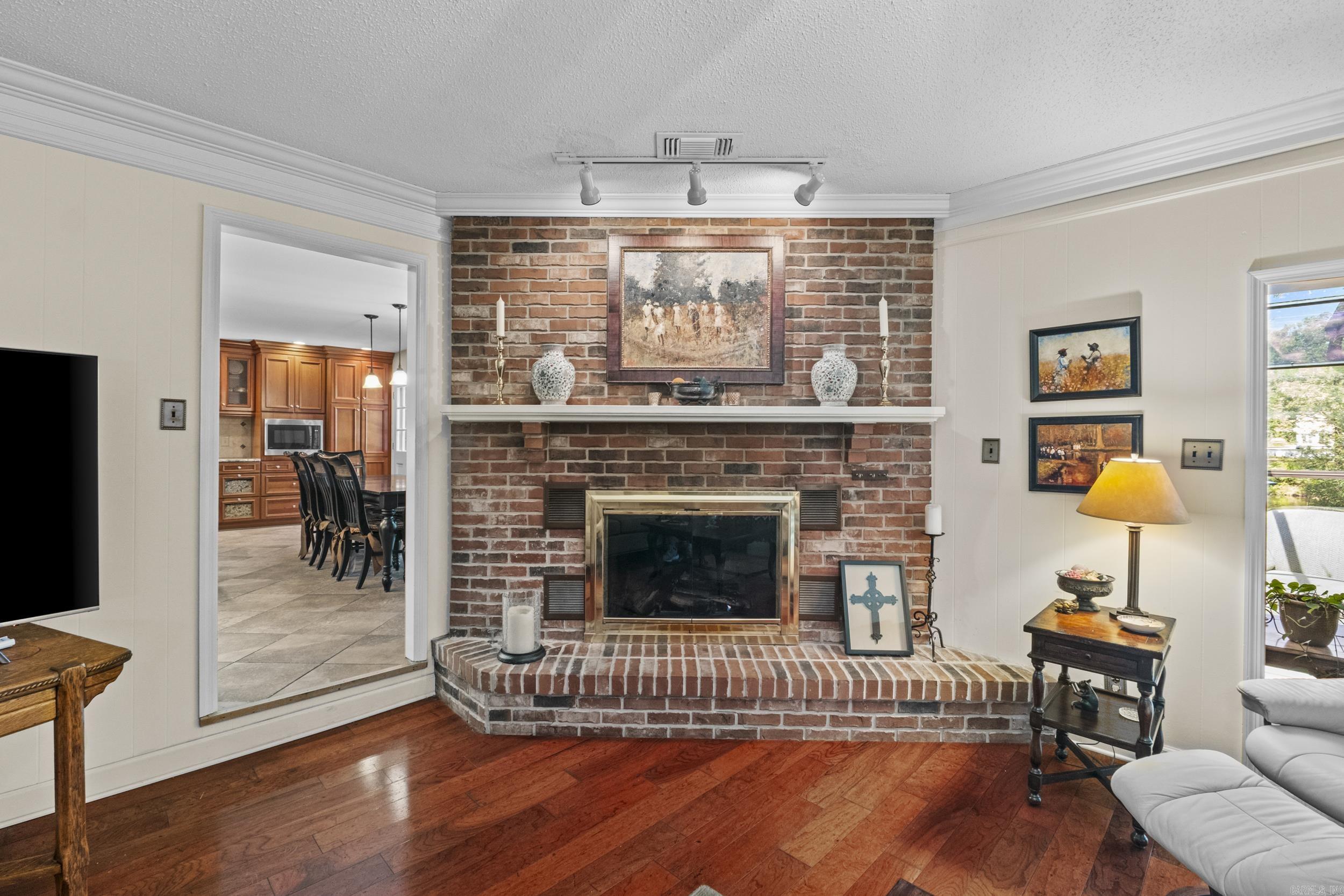INDIAN HILLS - Residential