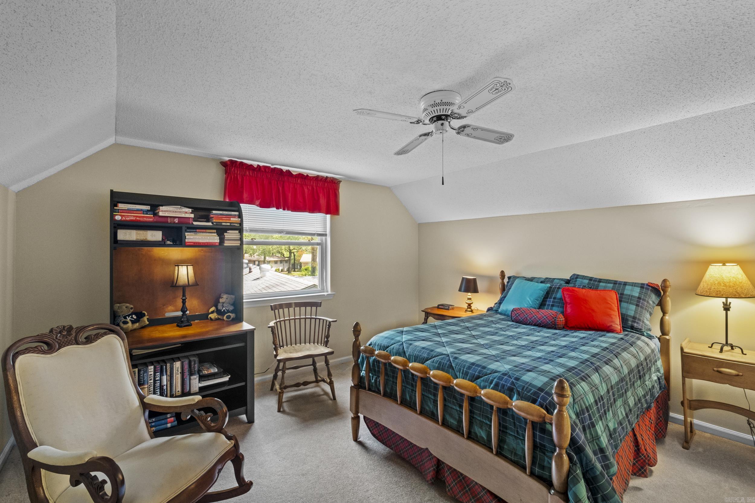INDIAN HILLS - Residential
