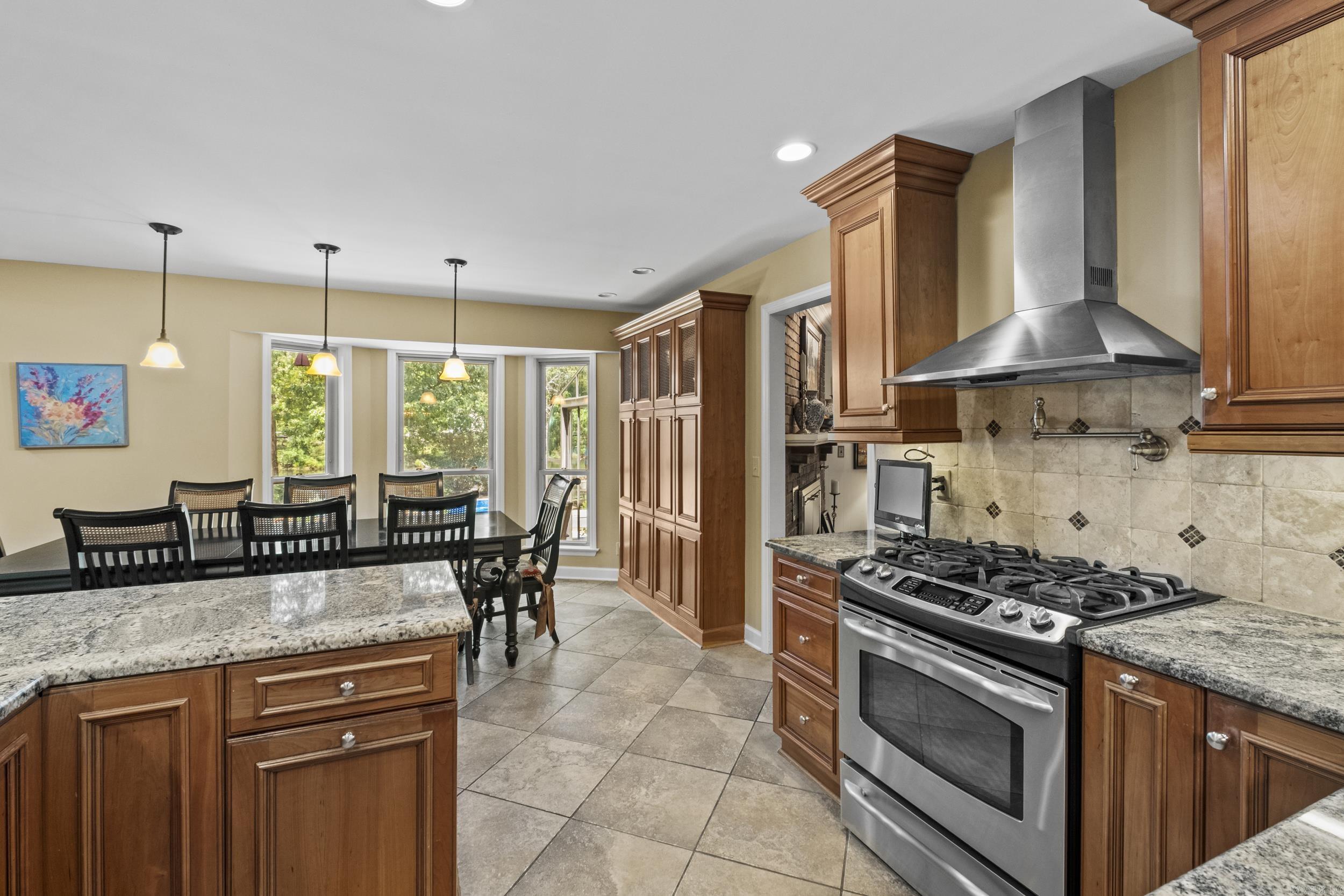 INDIAN HILLS - Residential
