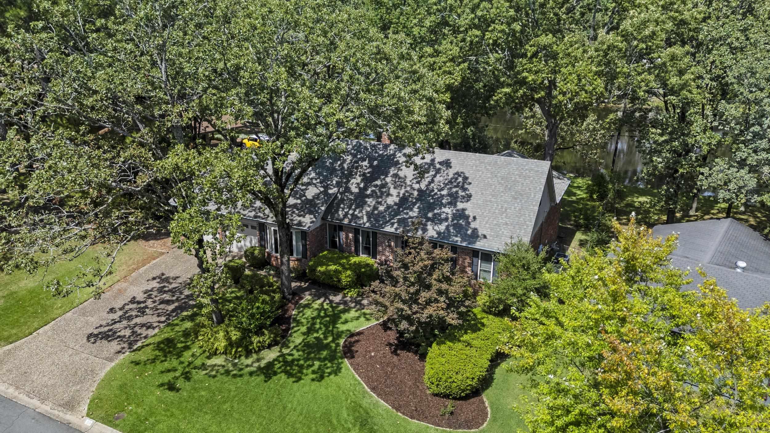 INDIAN HILLS - Residential