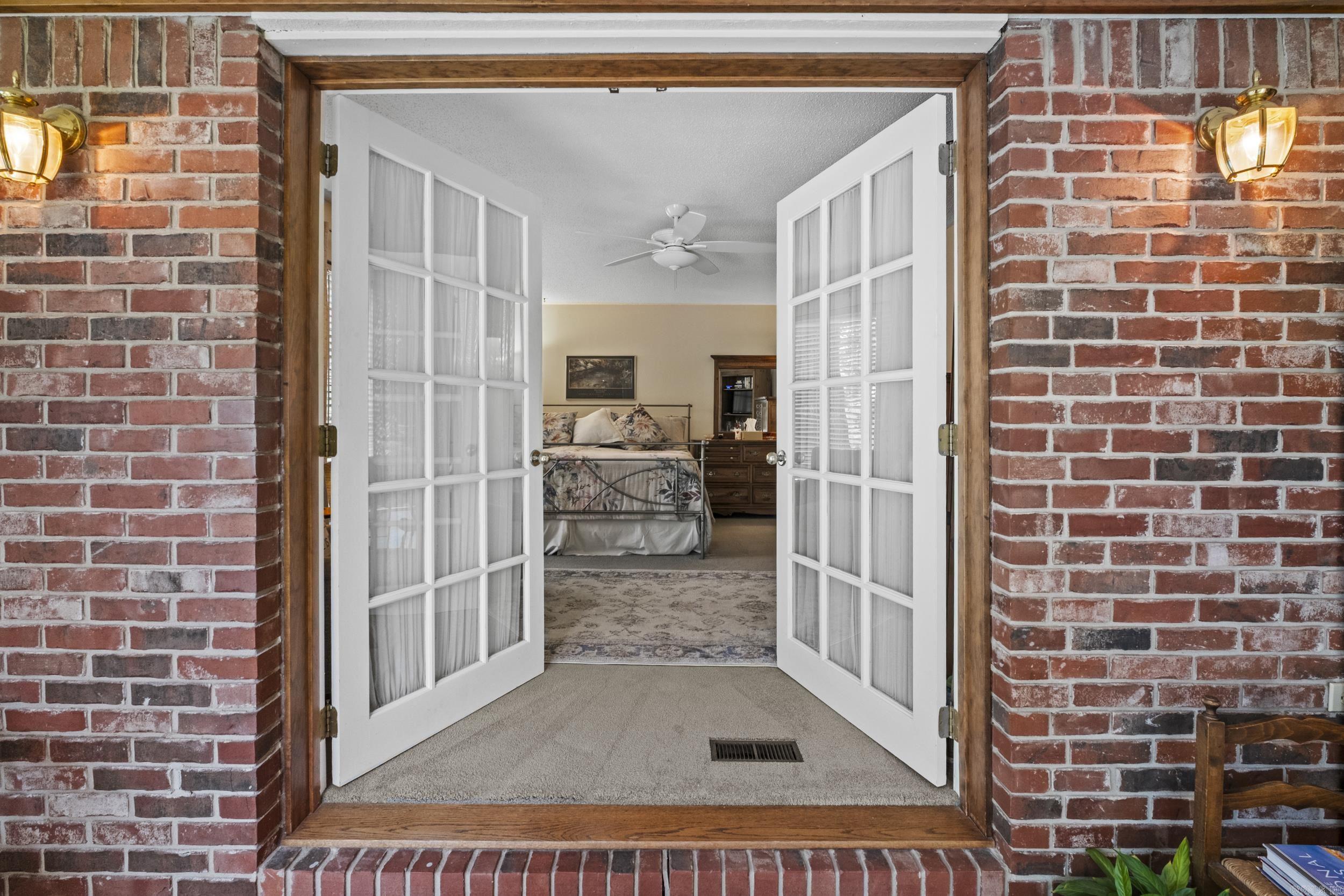 INDIAN HILLS - Residential