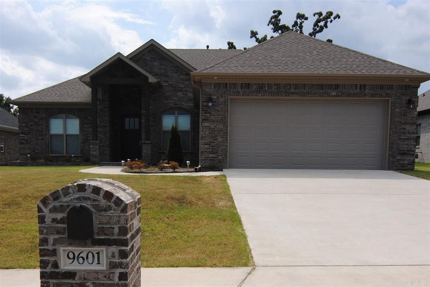 4/2.5 Open Floor Plan, One Level, Foyer, Dining, Living w/Fireplace, Eat-in Kitchen, HUGE Pantry, Master Suite w/His & Her Sinks, Soaking Tub, Walk-in Shower, AMAZING Closet into Laundry w/ Sink & Counter-top/Cabinets! Kitchen features Subway Tile, Granite, Bar, Electric Cook-top, Microwave, Refrigerator, & Dishwasher. Gray Color Palette Throughout--Master and Main Living Areas w/ Gray Wood Tile, Bedrooms w/ Carpet. Half Bath is a PLUS! Covered Back Patio, 2-car Garage.