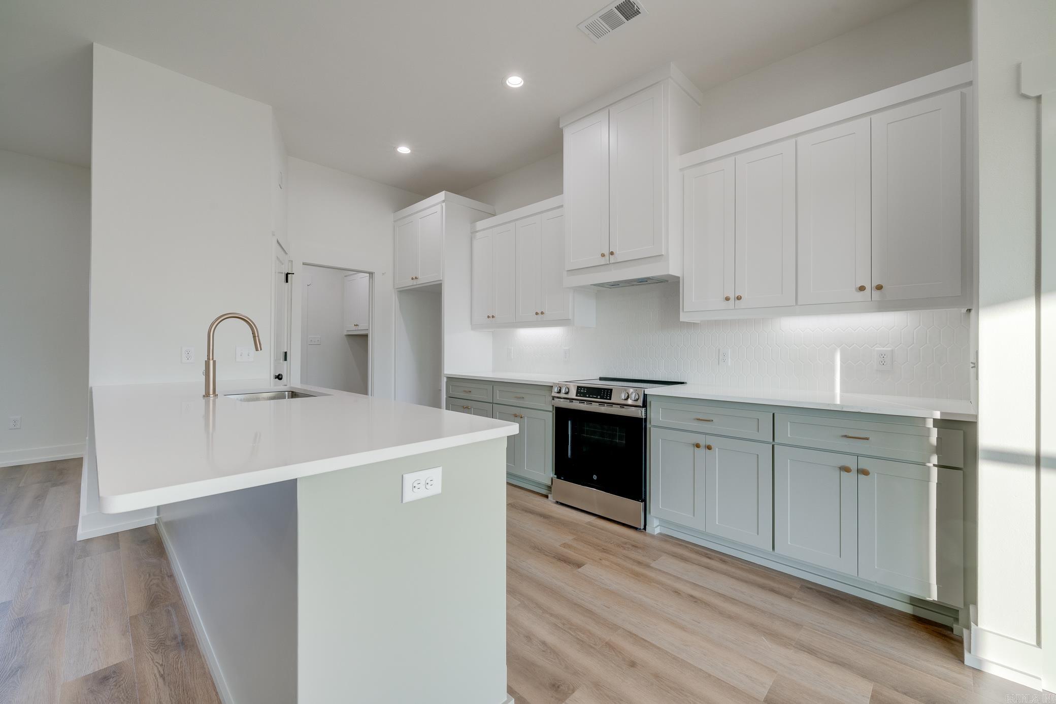 RIDGE VIEW - Residential