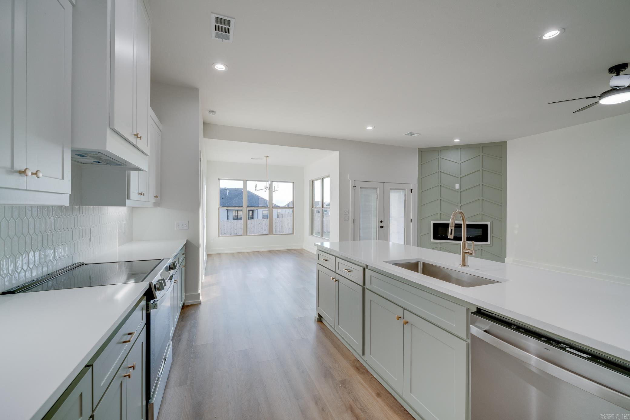 RIDGE VIEW - Residential