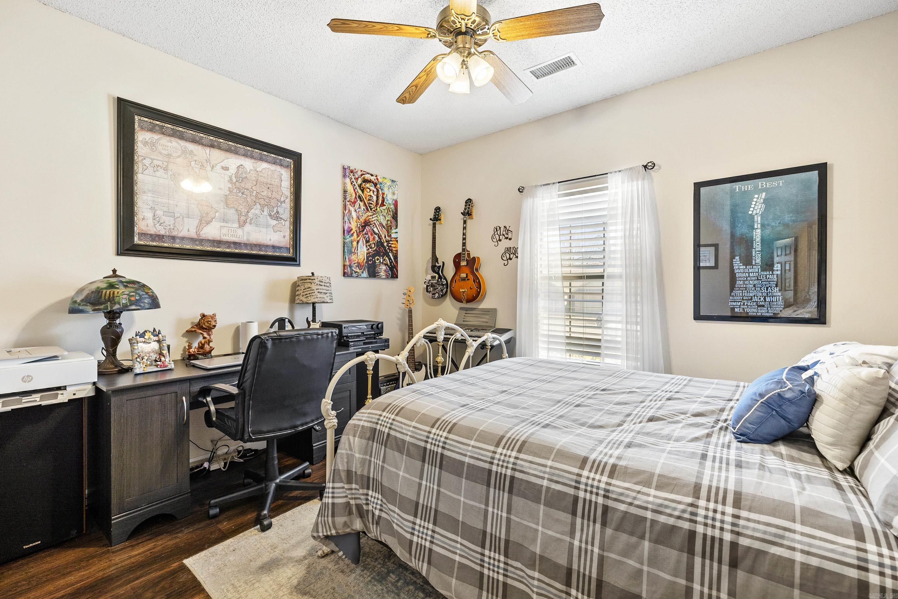 OLD SHENANDOAH - Residential