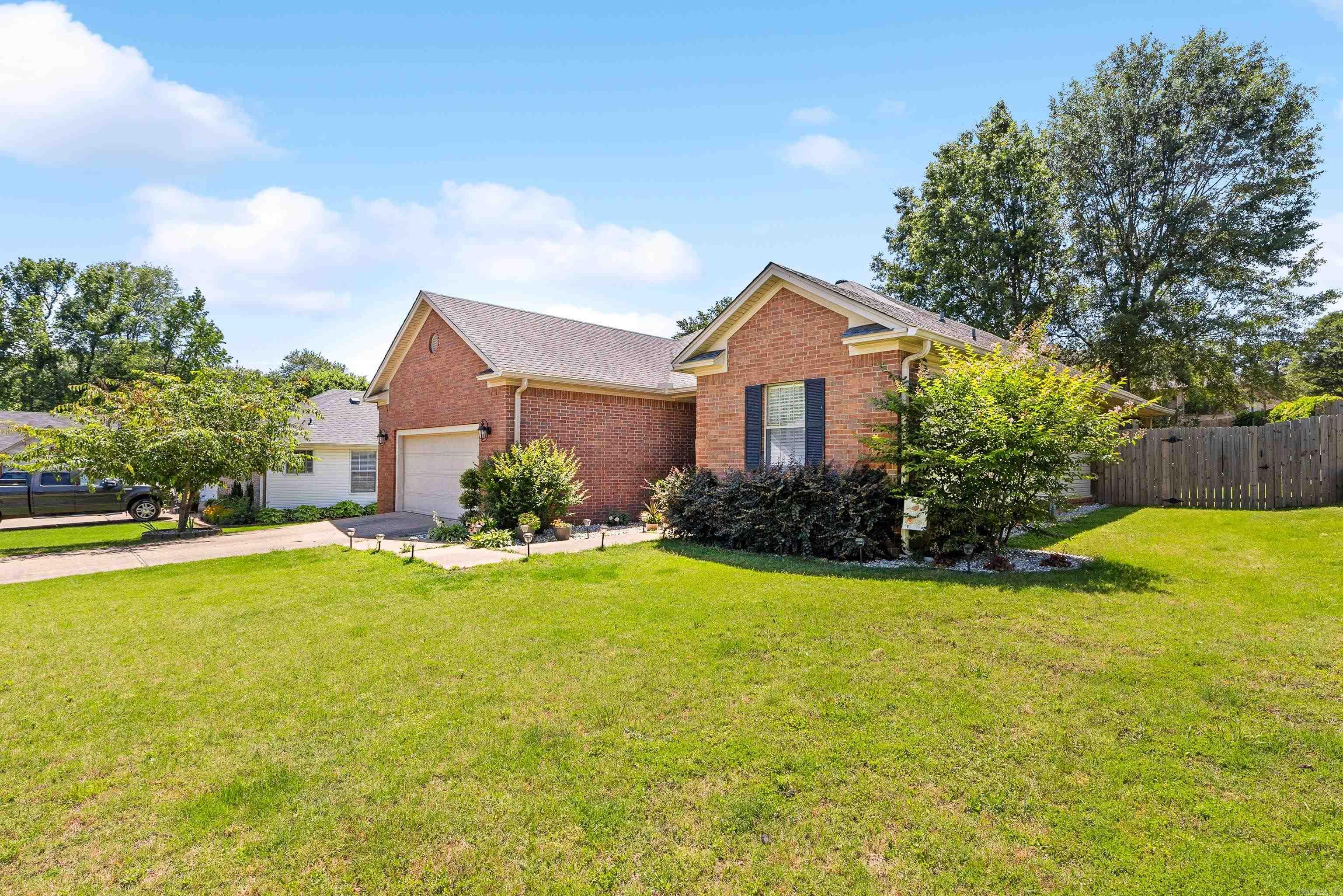 OLD SHENANDOAH - Residential