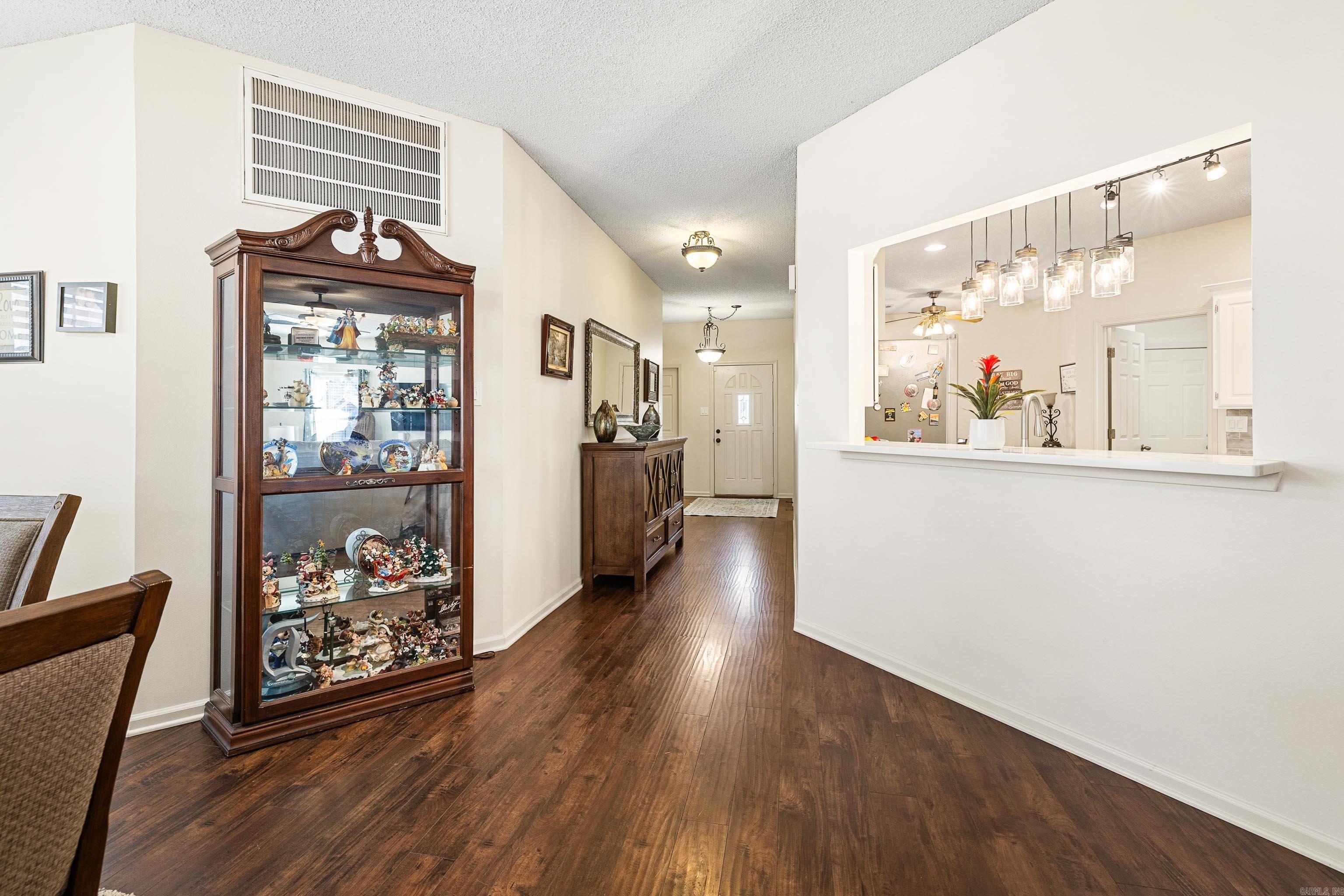 OLD SHENANDOAH - Residential