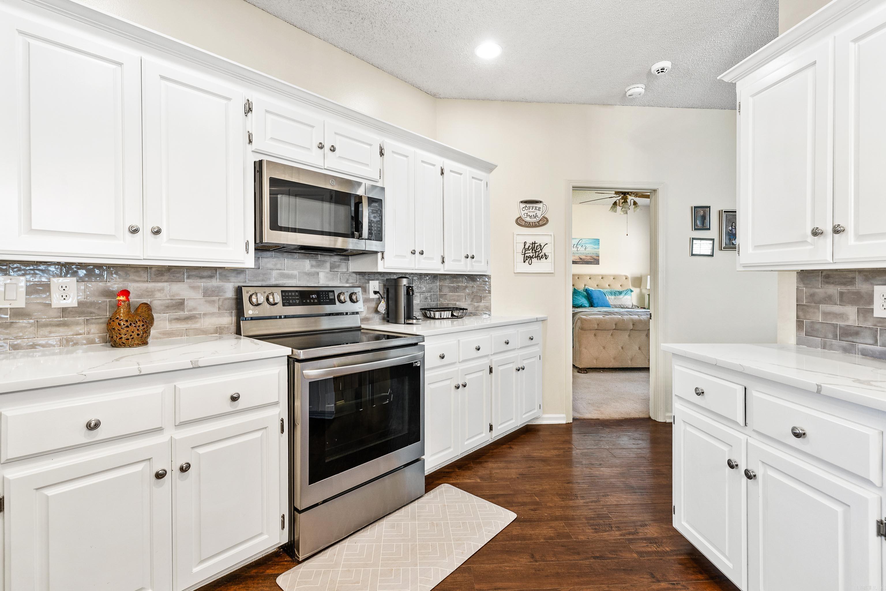 OLD SHENANDOAH - Residential