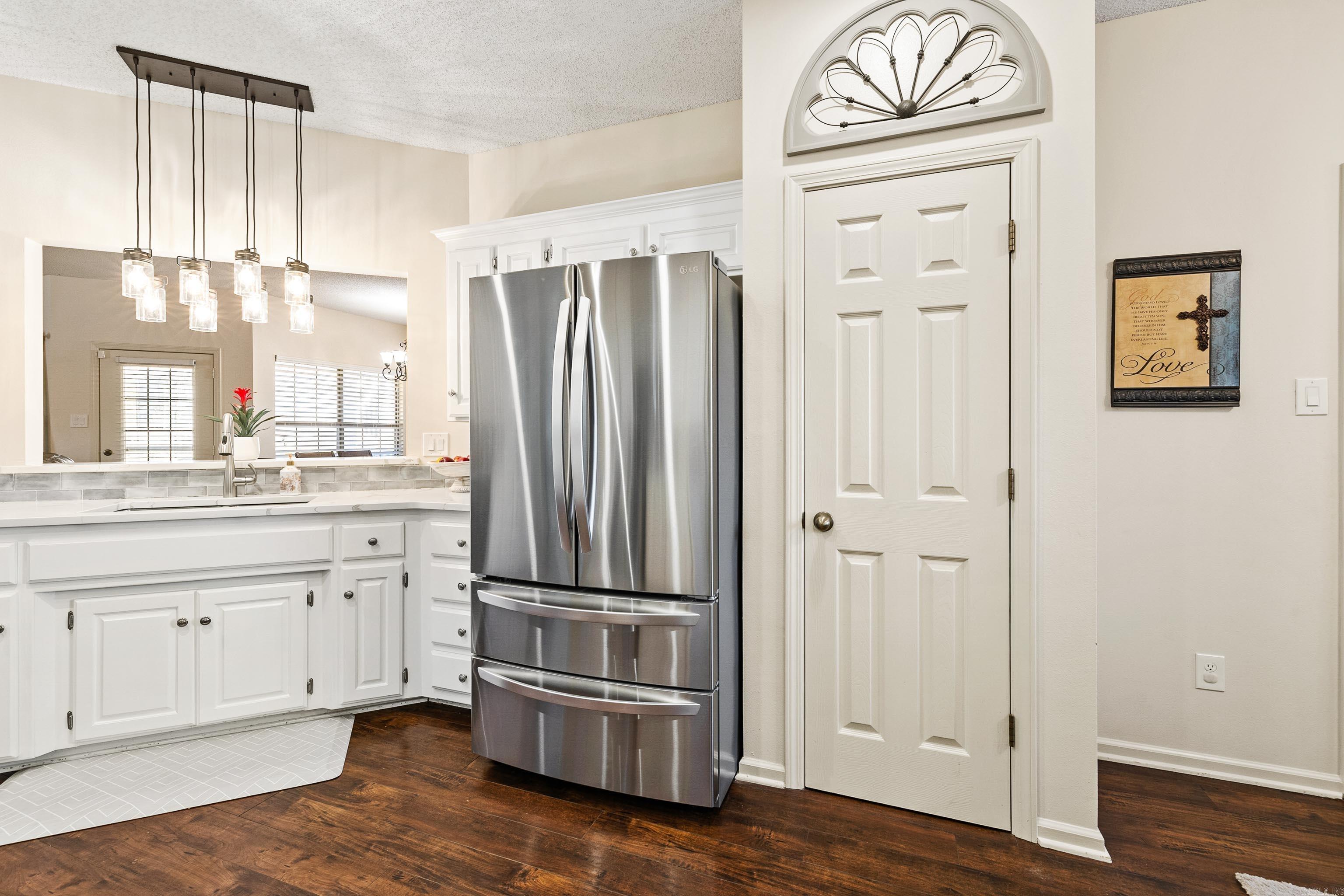 OLD SHENANDOAH - Residential