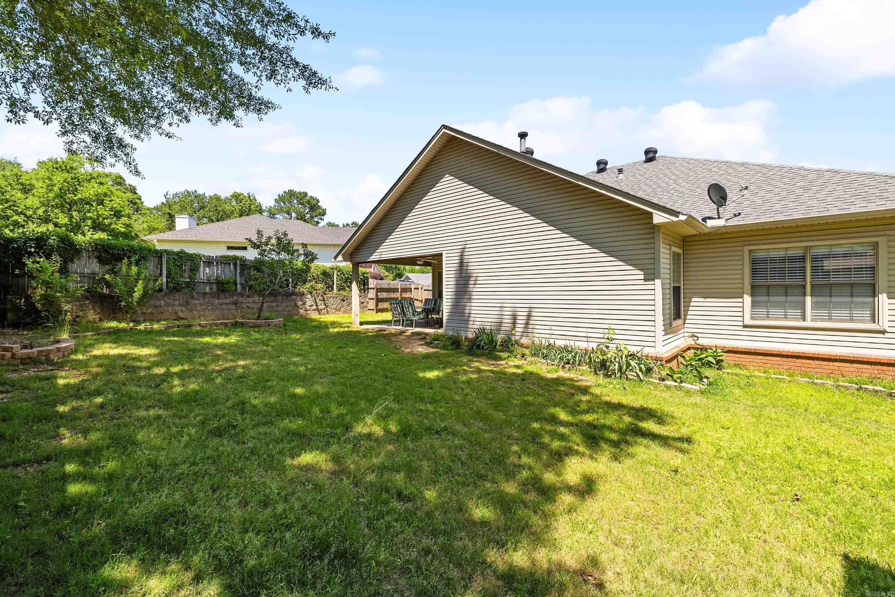 OLD SHENANDOAH - Residential