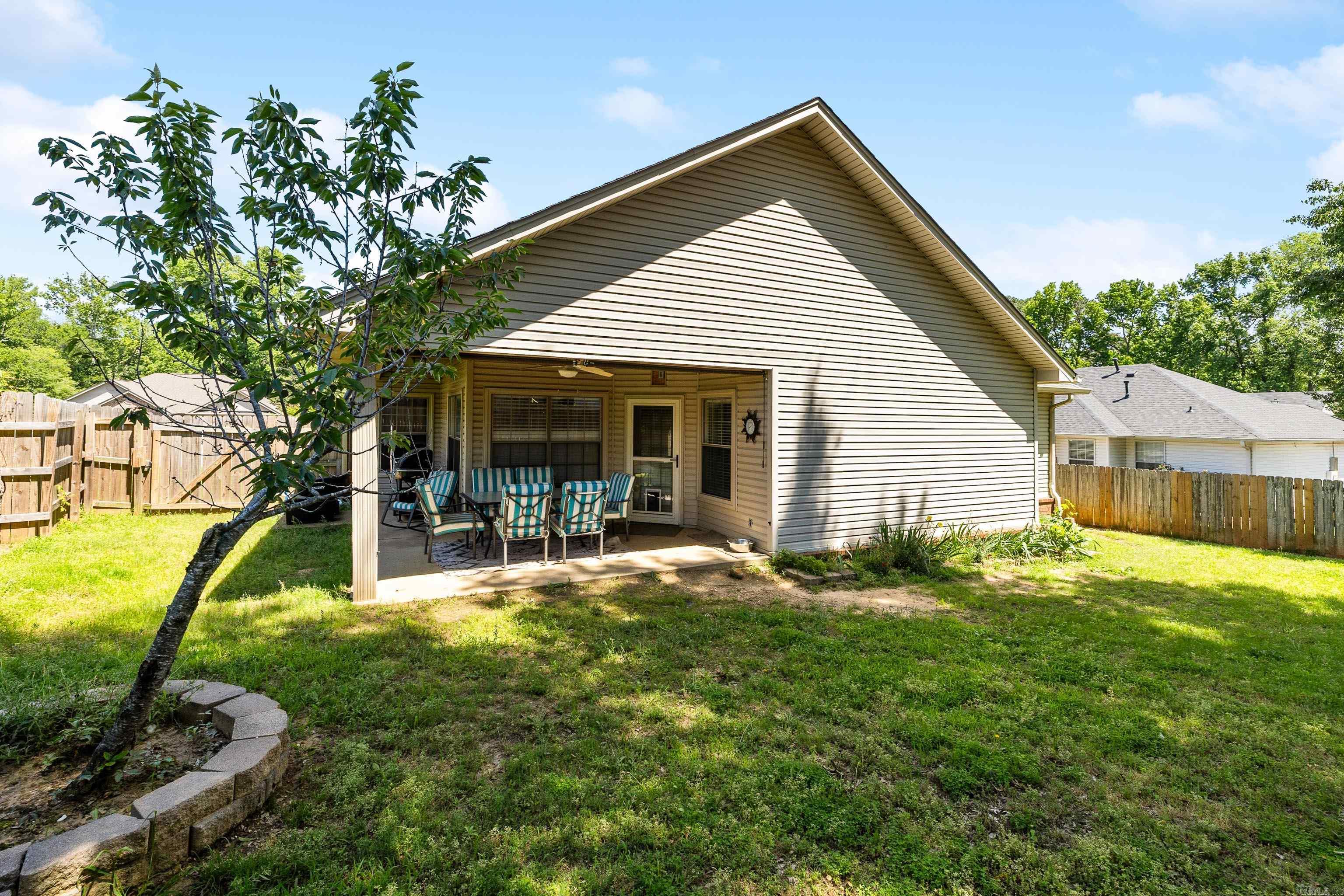 OLD SHENANDOAH - Residential