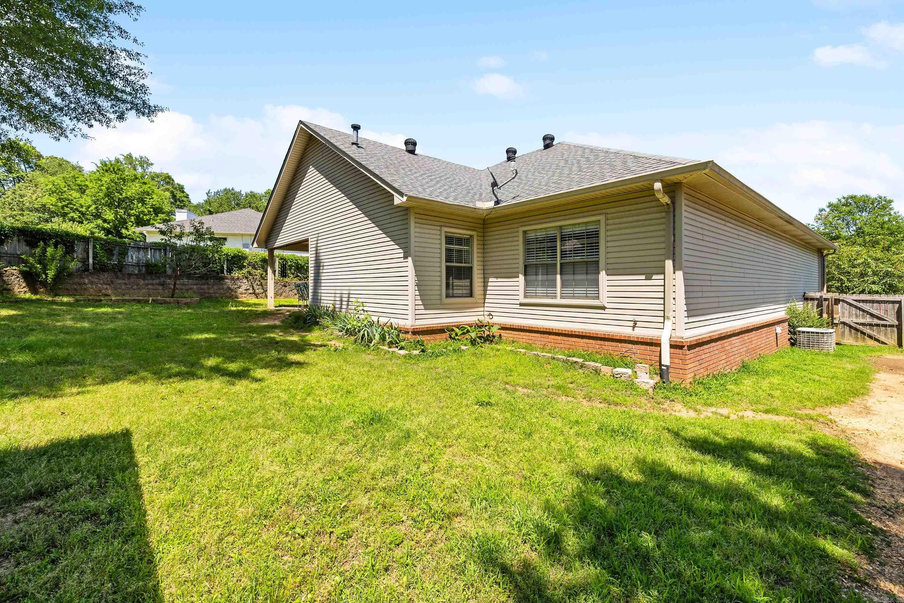 OLD SHENANDOAH - Residential