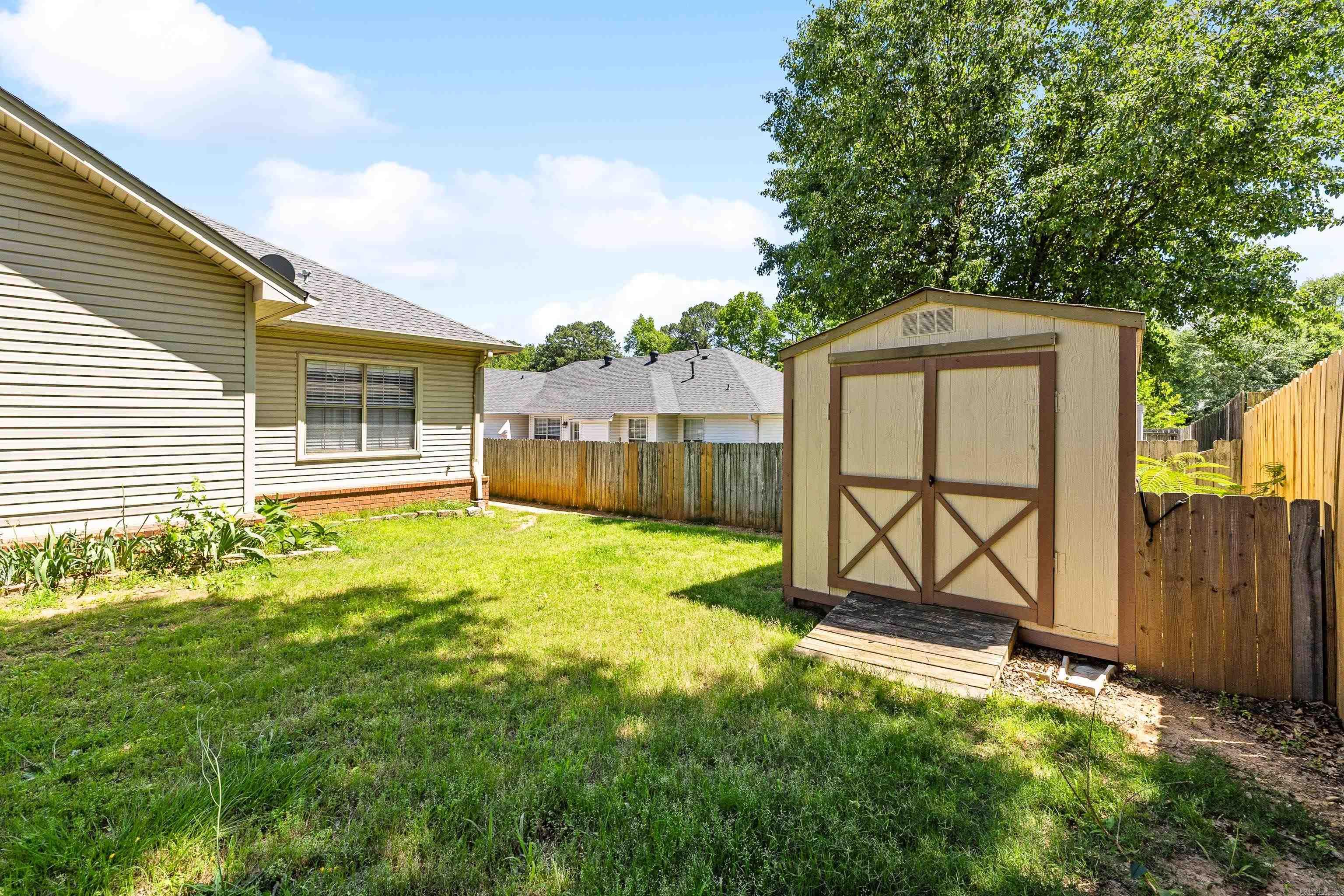 OLD SHENANDOAH - Residential