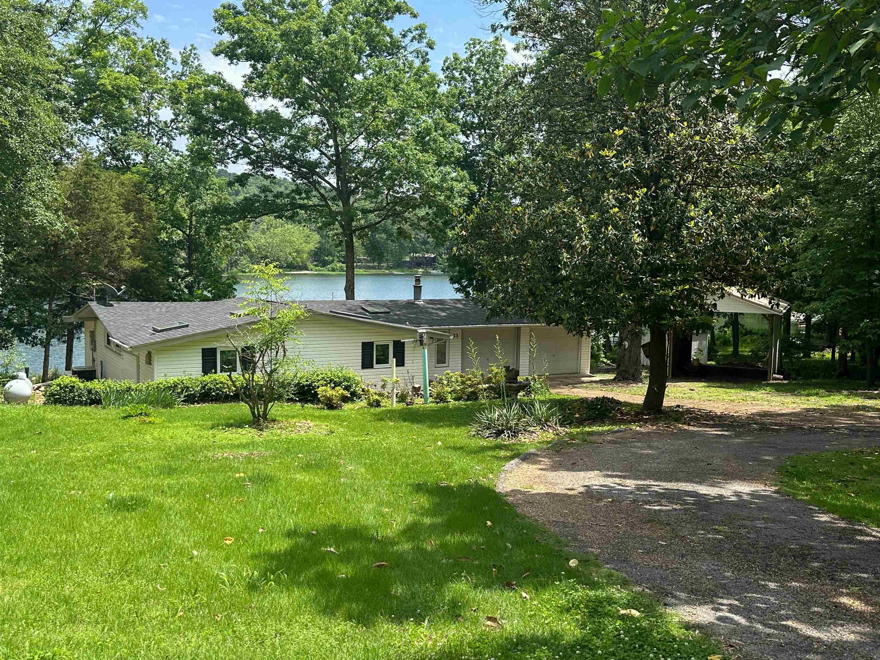 WEST LAKE - Residential