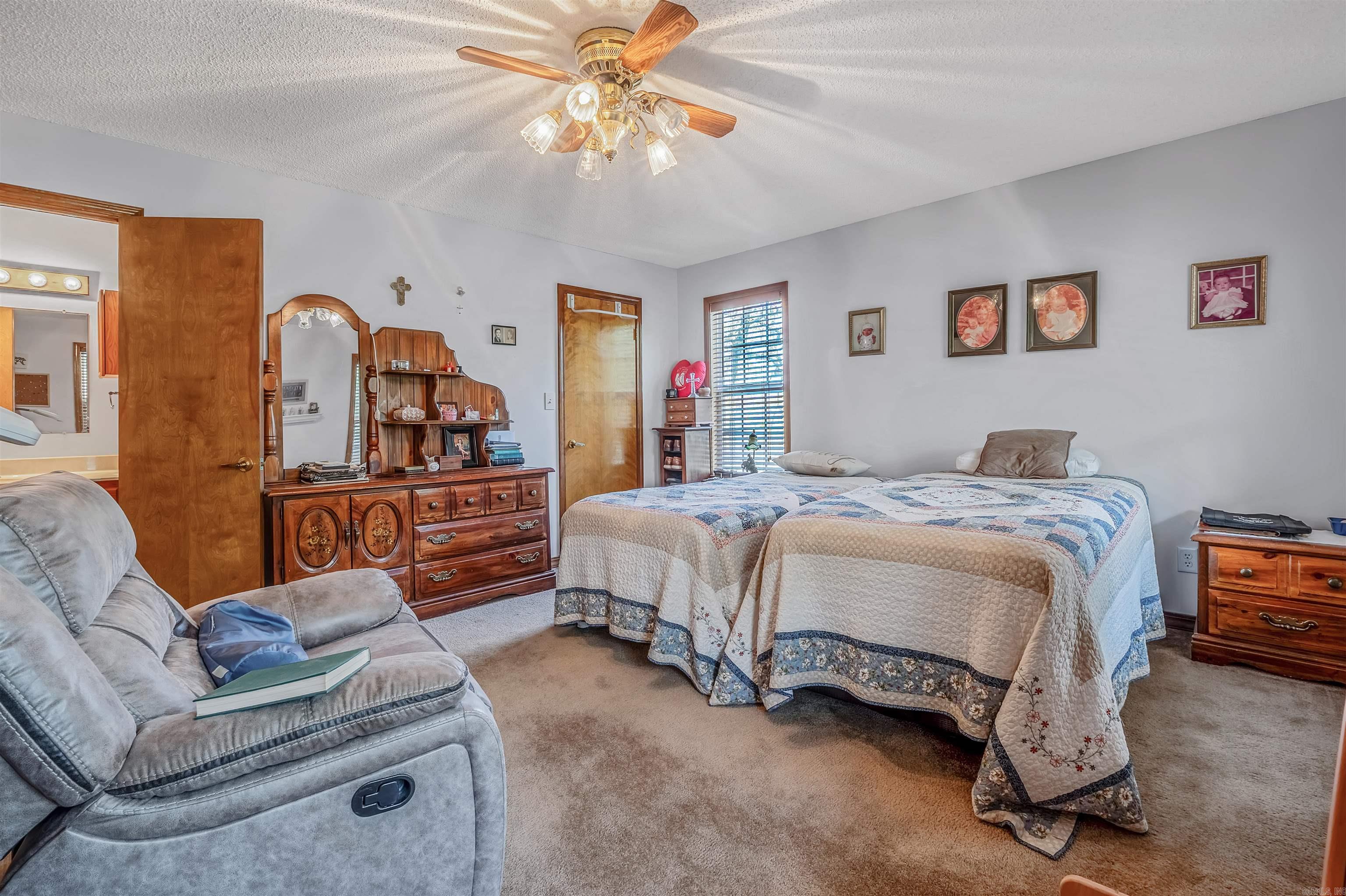 PINE VALLEY EST - Residential