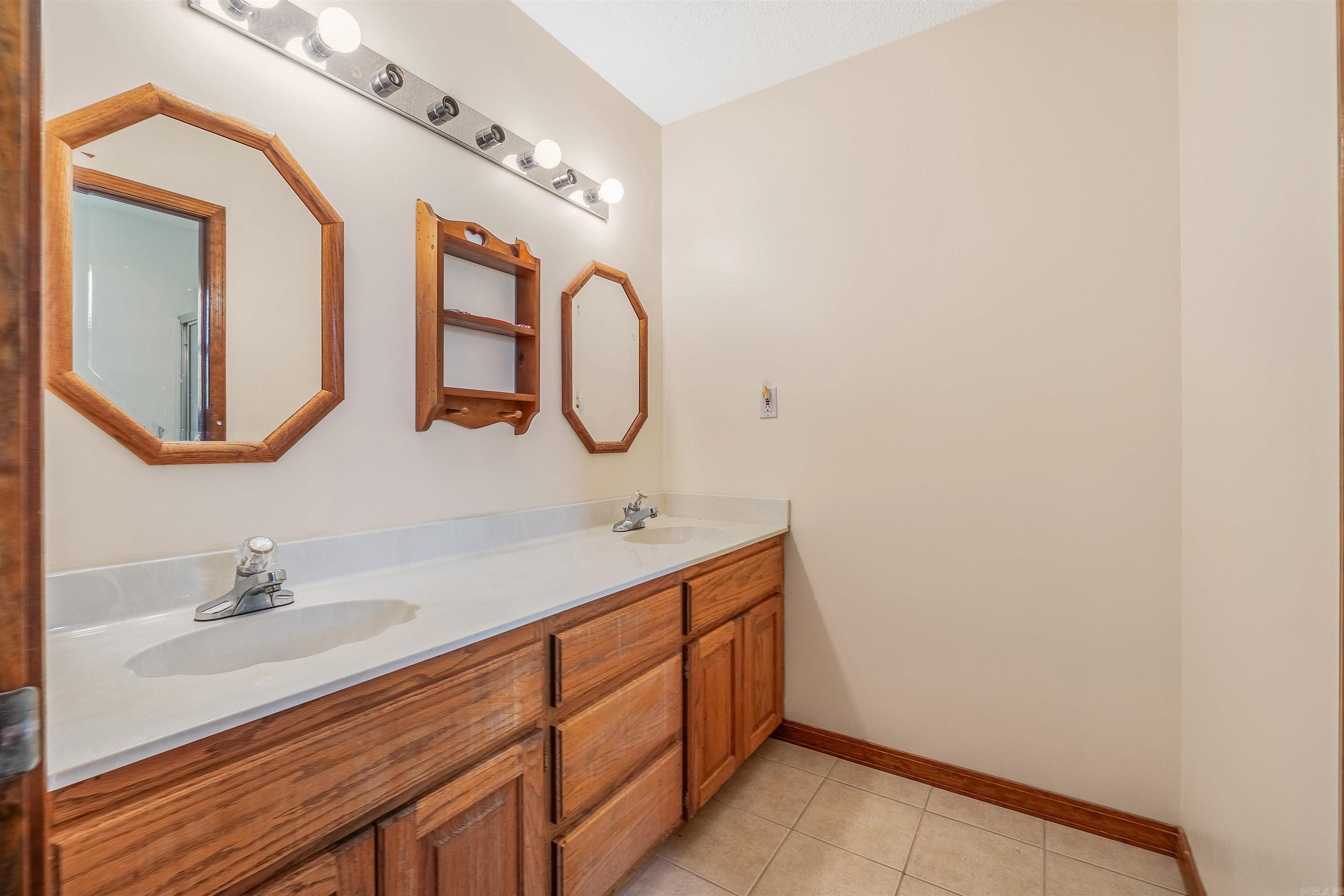 PINE VALLEY EST - Residential