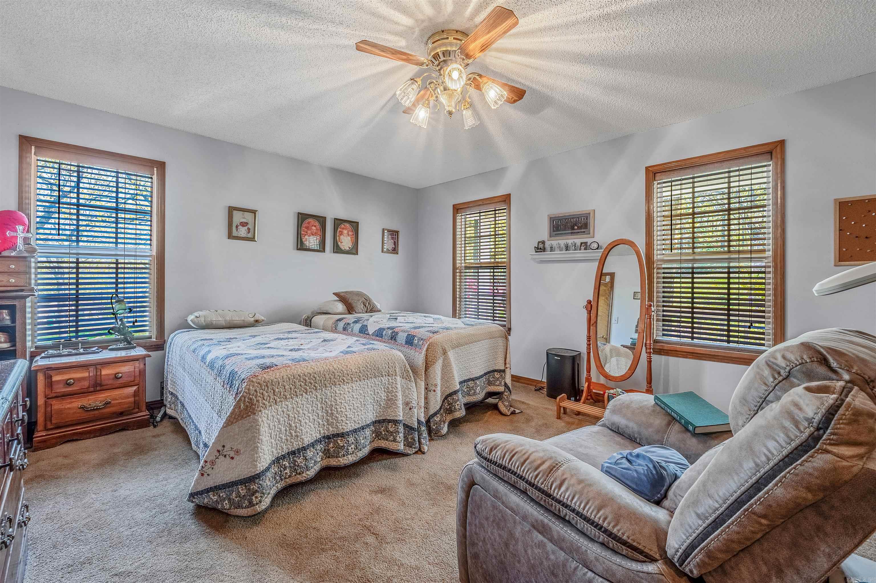 PINE VALLEY EST - Residential