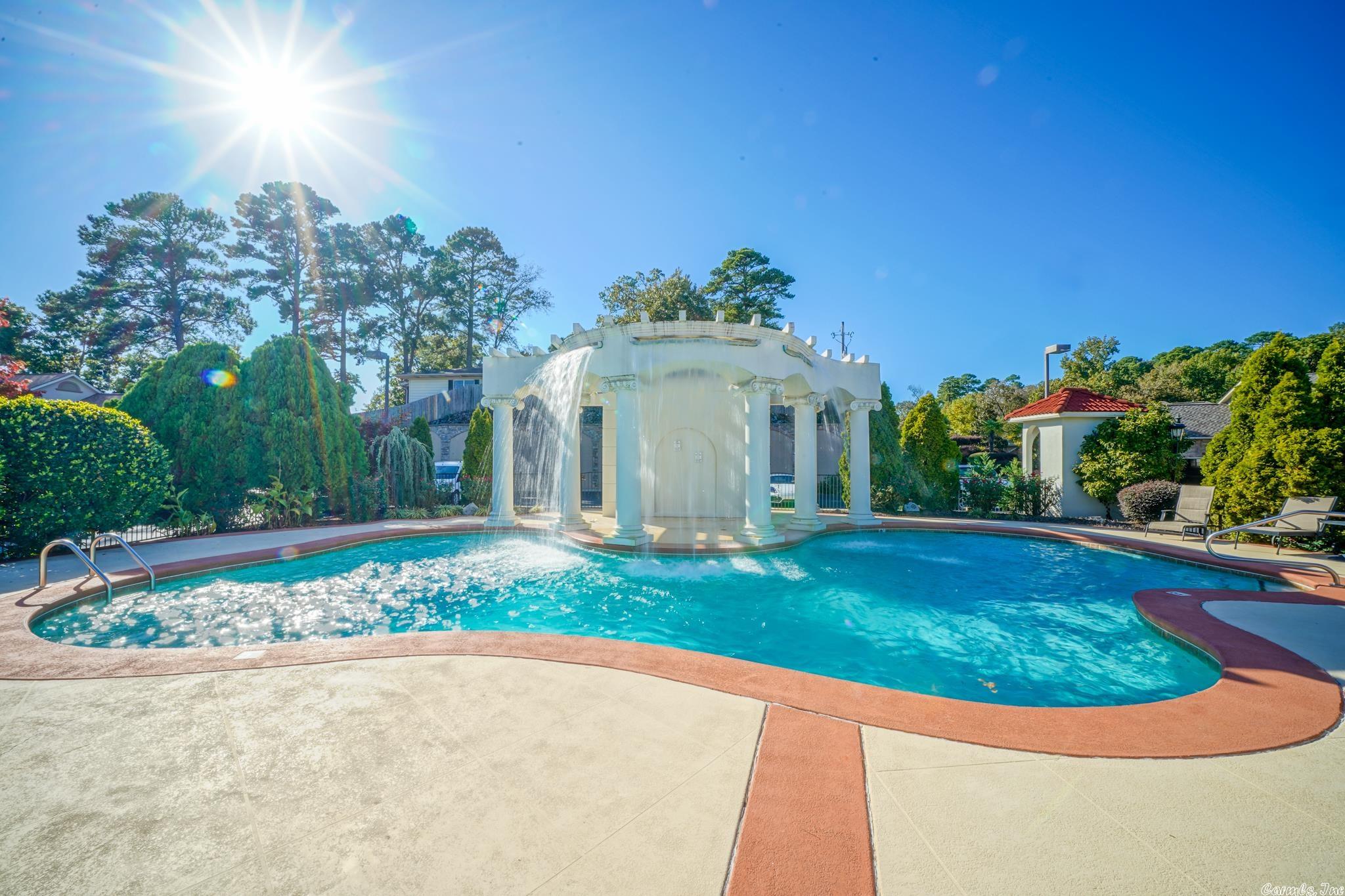 Paradise Lake Village Townhomes - Residential