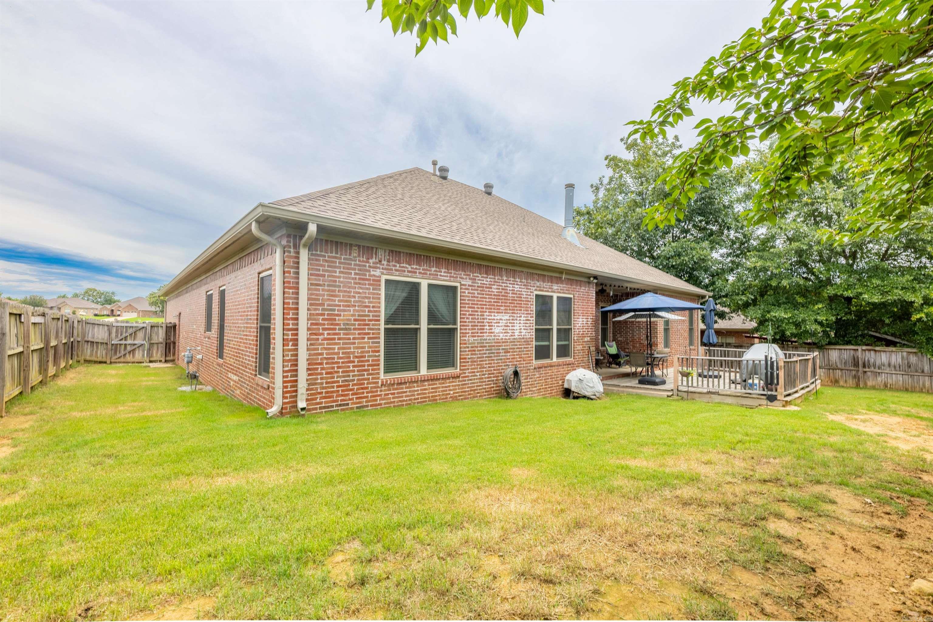 MILLERS CROSSING - Residential