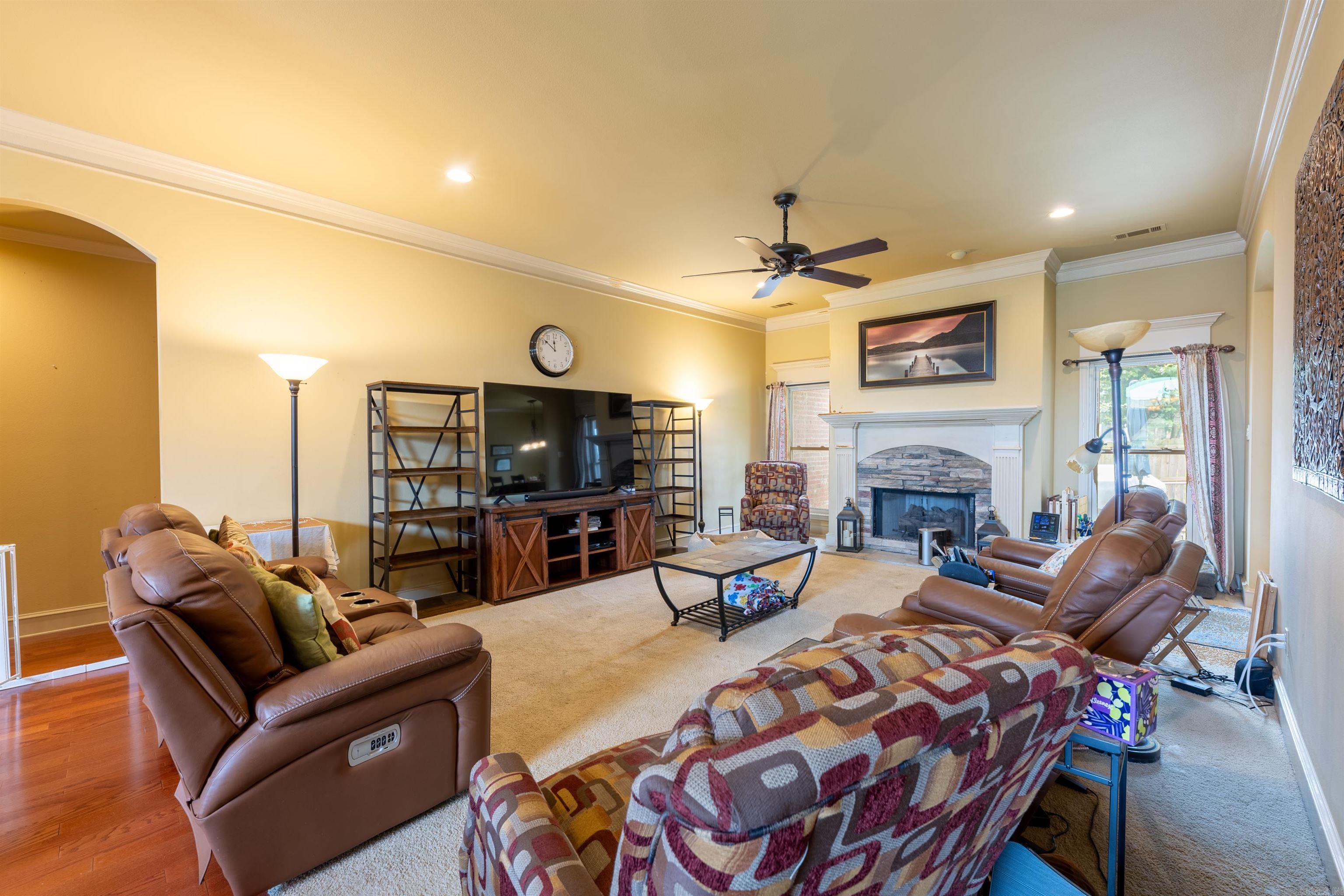 MILLERS CROSSING - Residential