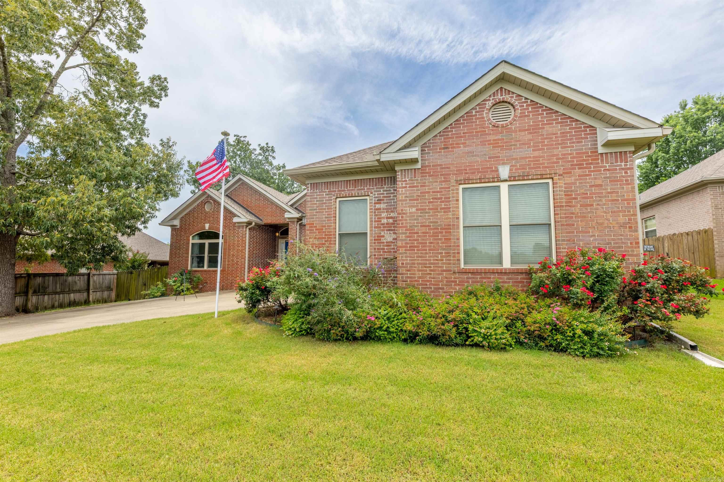 MILLERS CROSSING - Residential