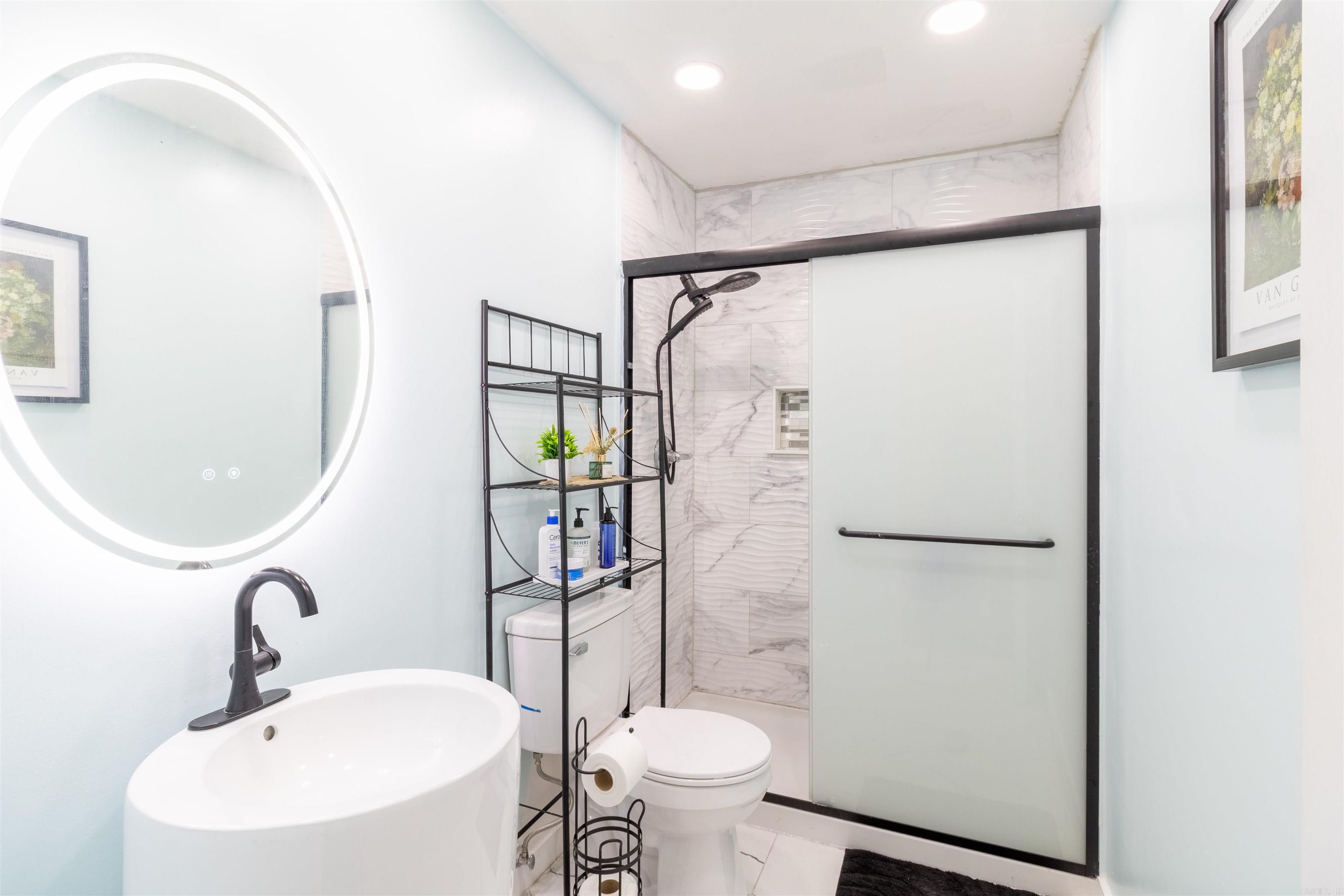 UNIVERSITY ESTATES - Residential