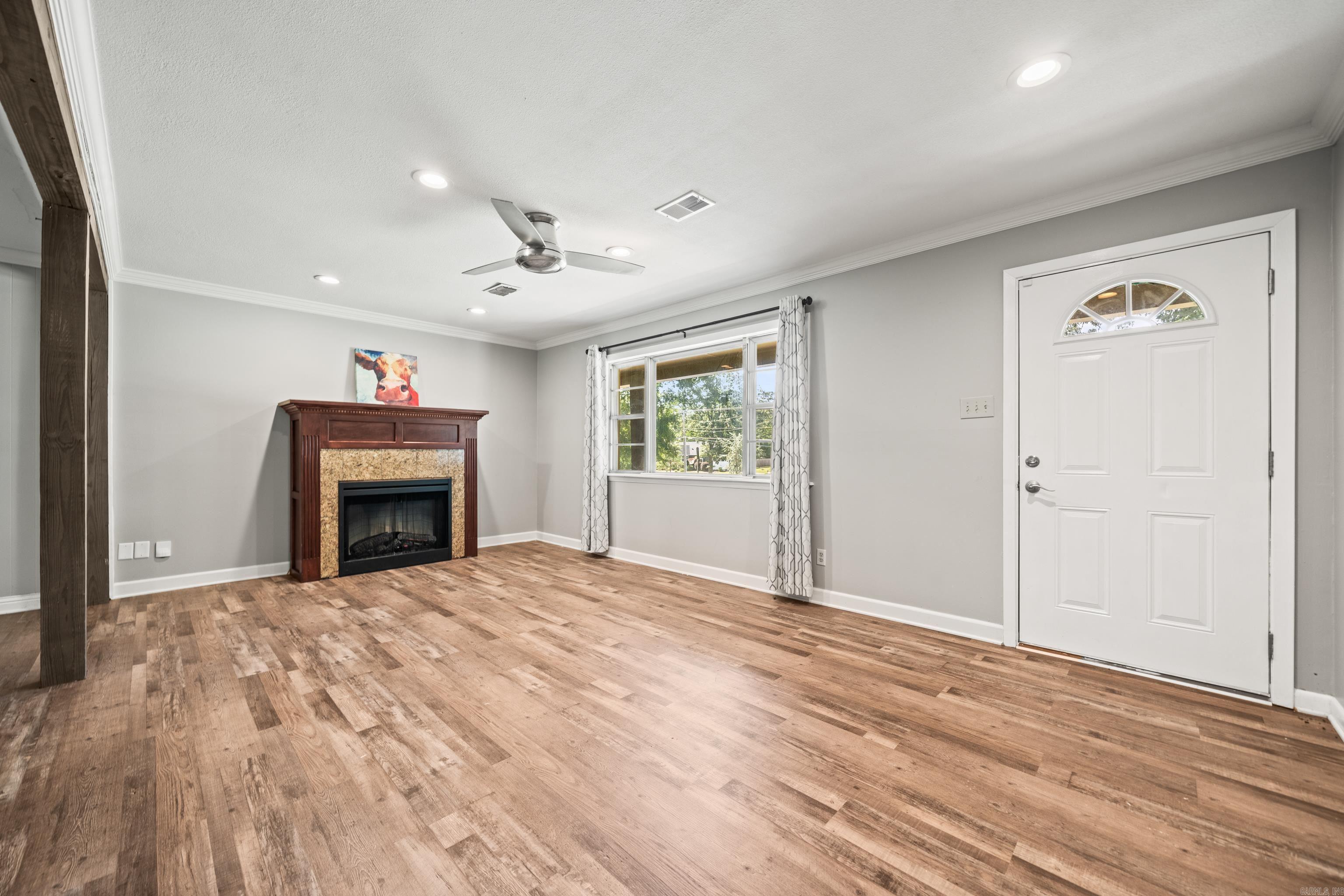 LAKE VIEW - Residential