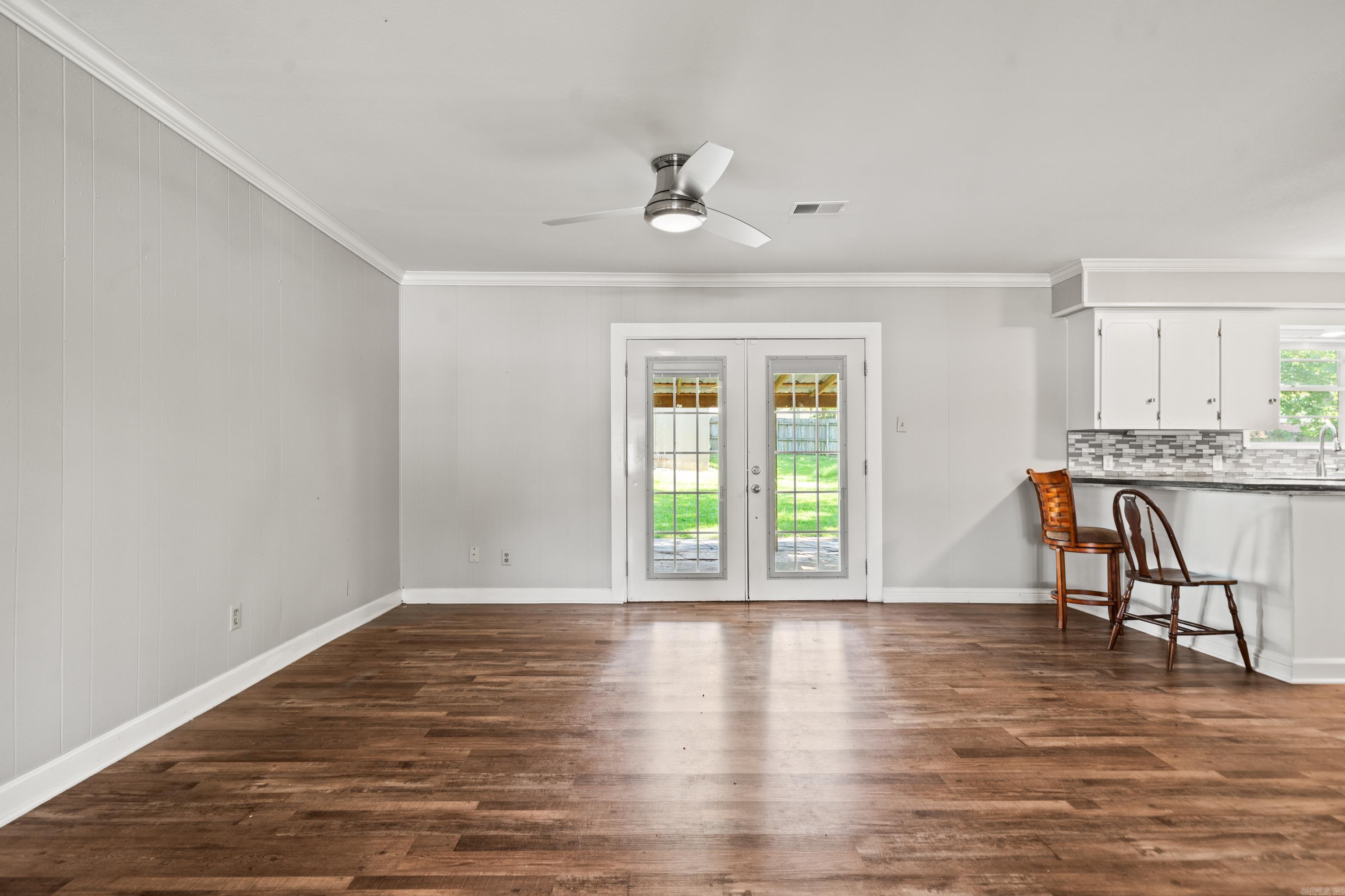 LAKE VIEW - Residential