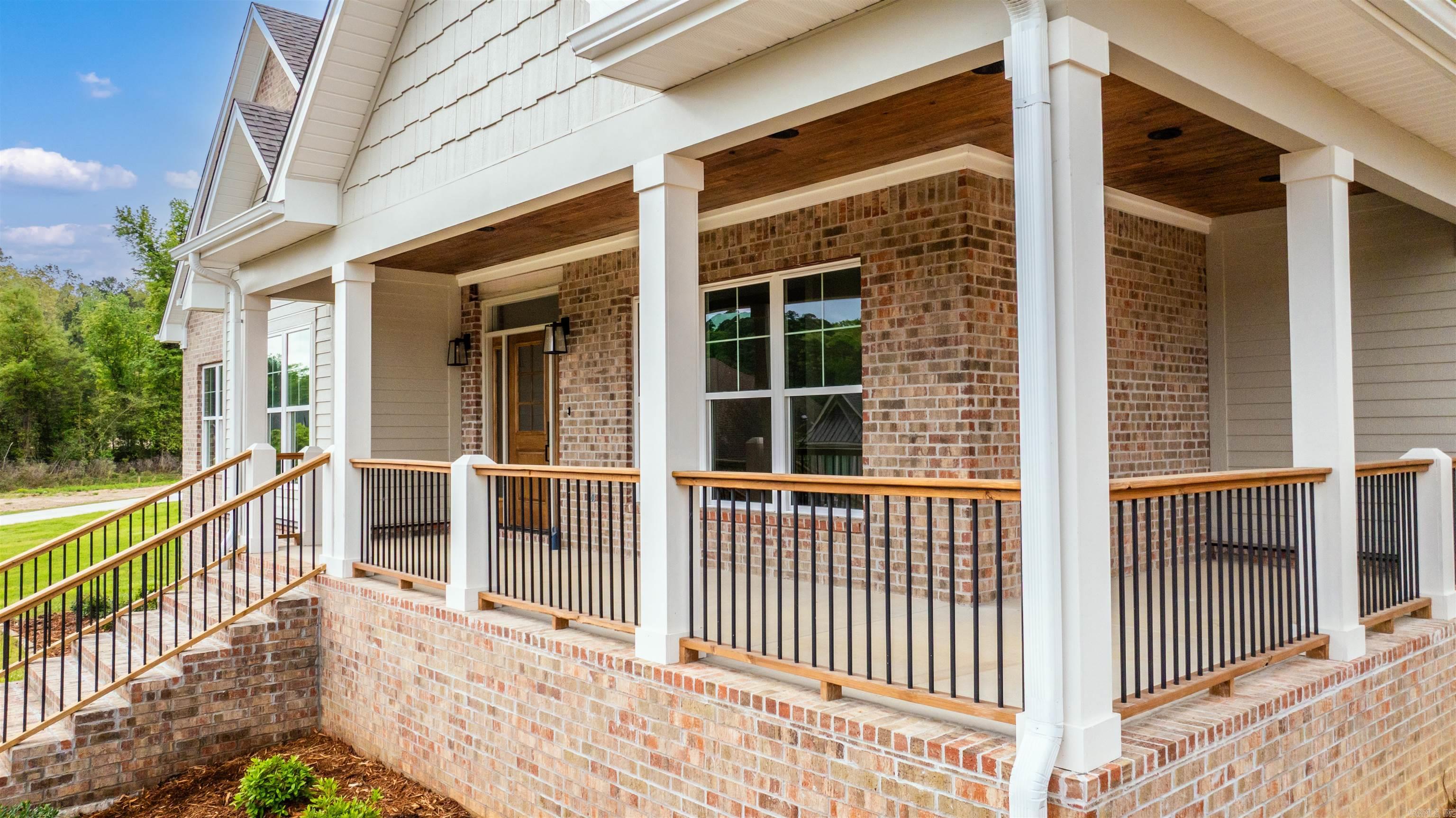 SIENNA LAKE - Residential