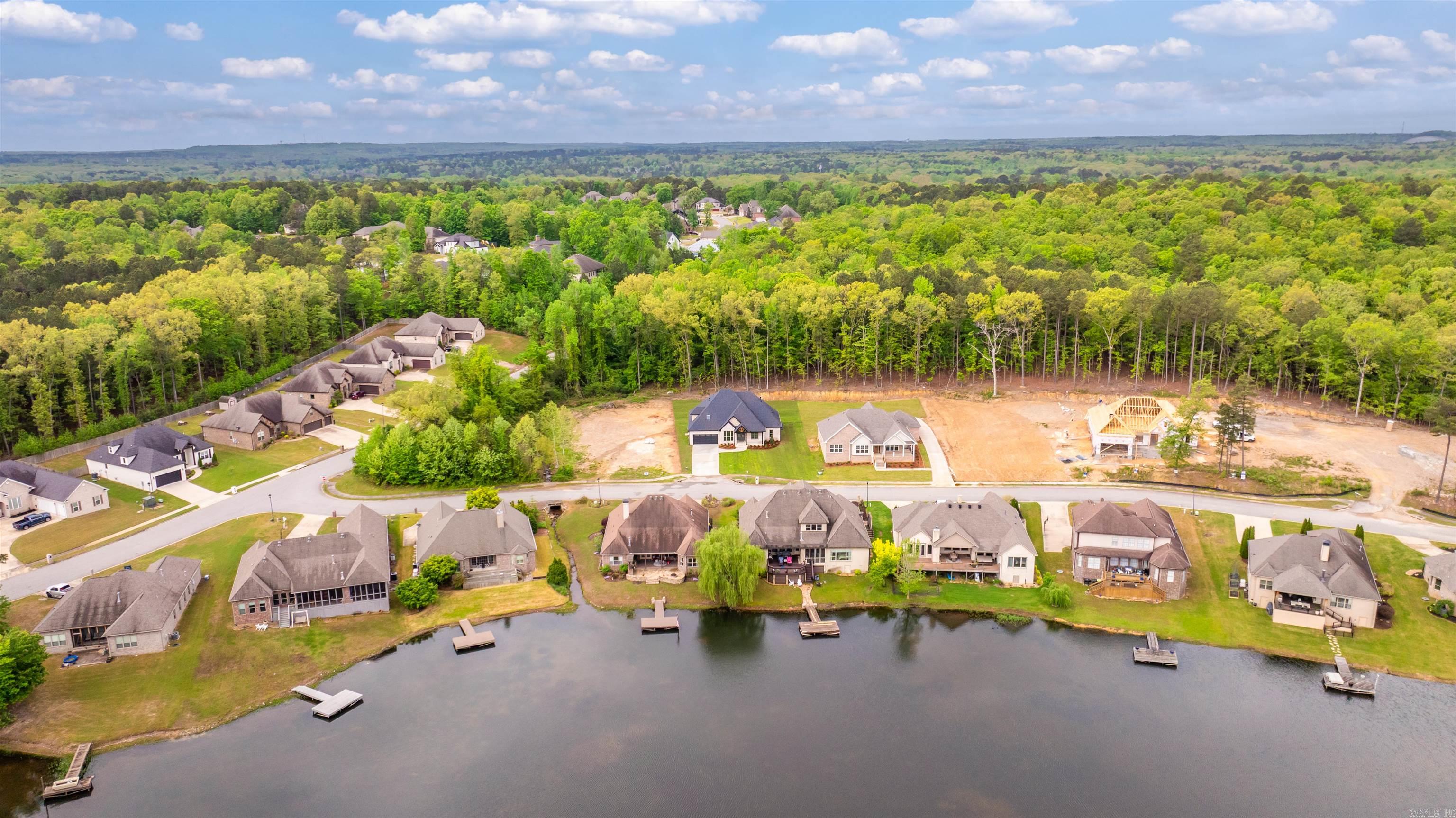 SIENNA LAKE - Residential