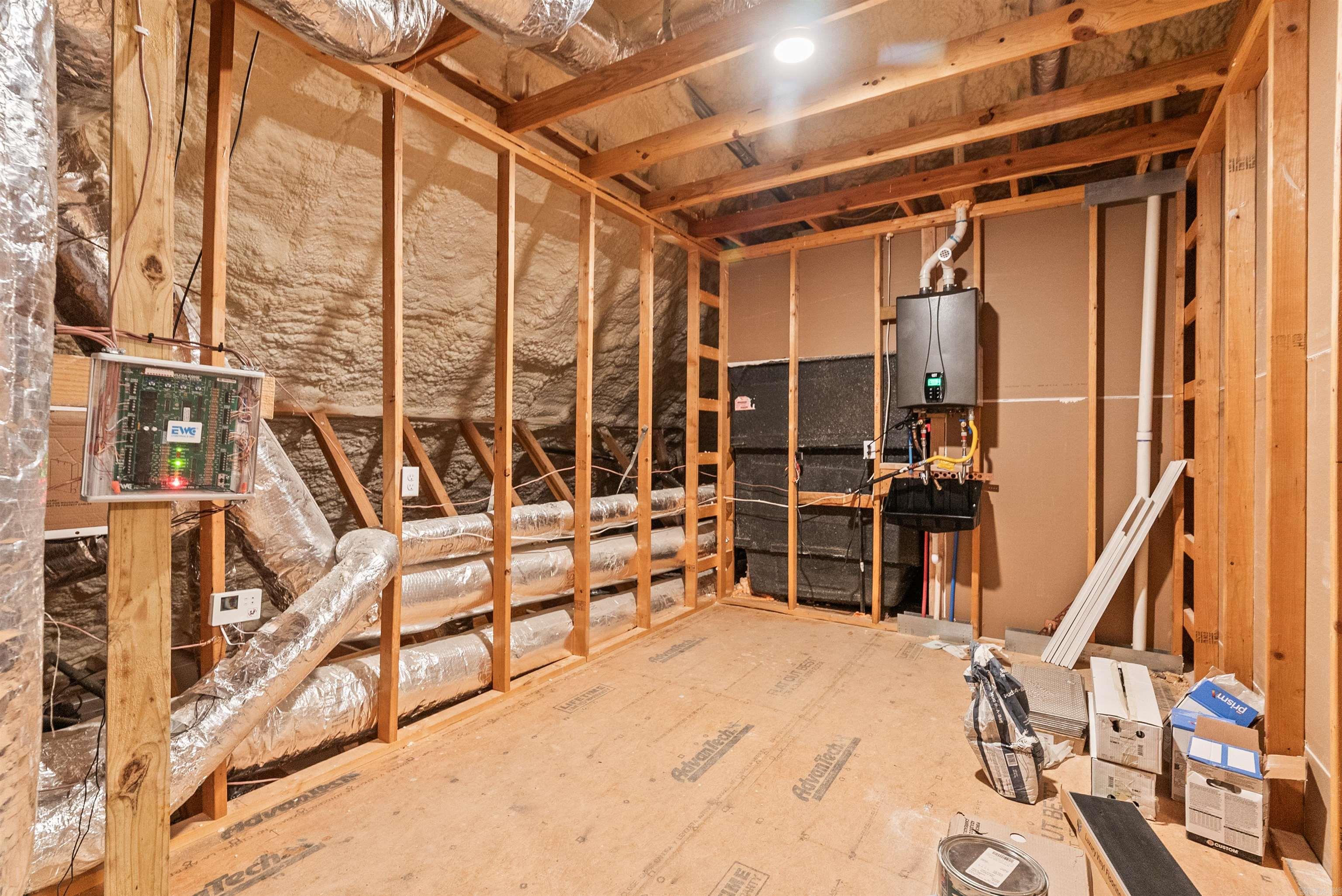 SIENNA LAKE - Residential