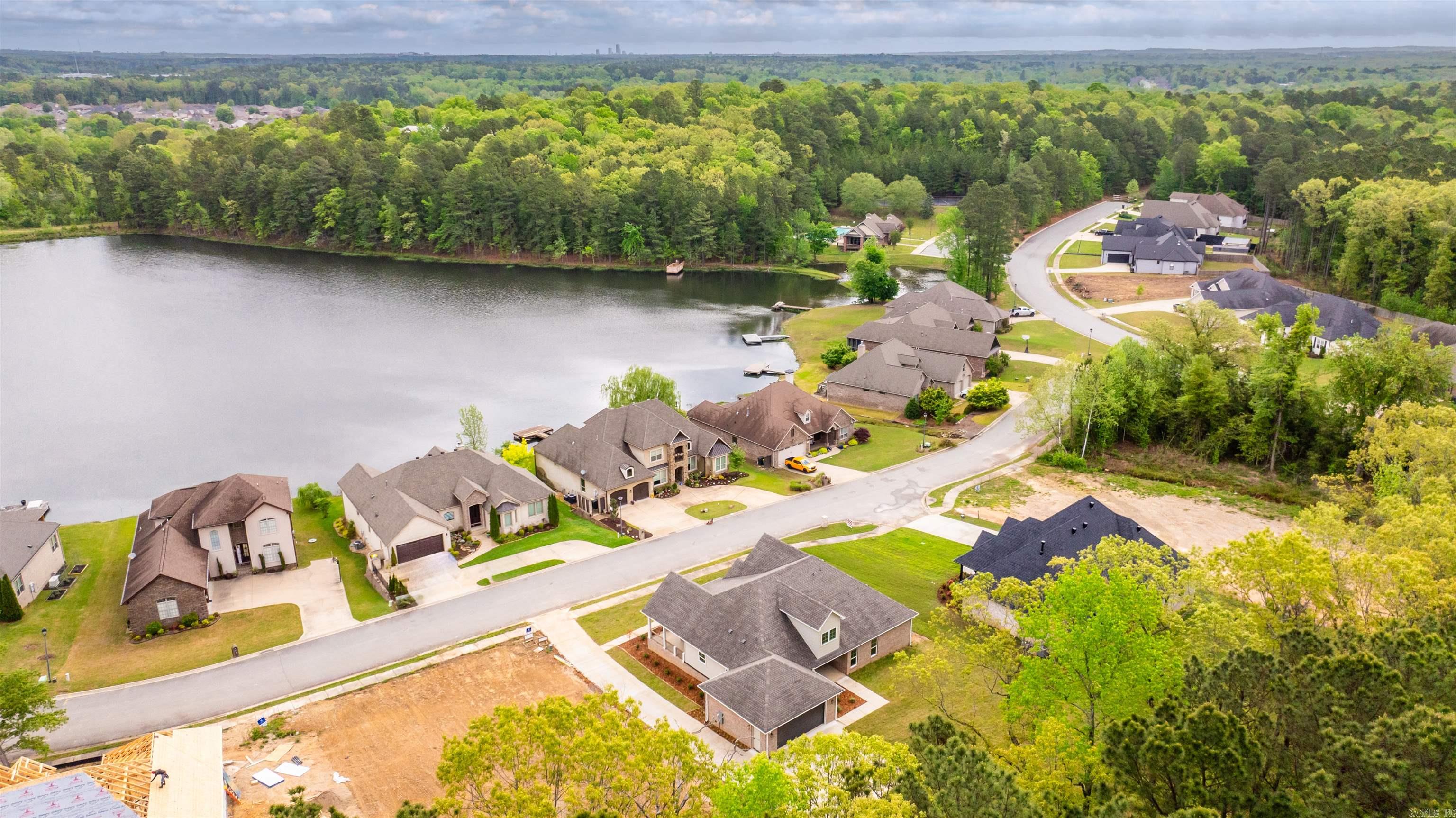 SIENNA LAKE - Residential