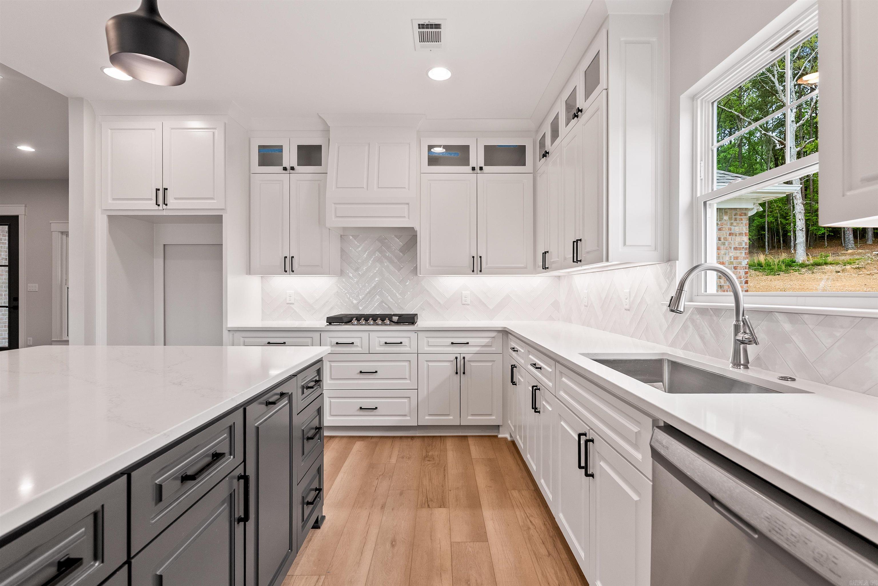 SIENNA LAKE - Residential