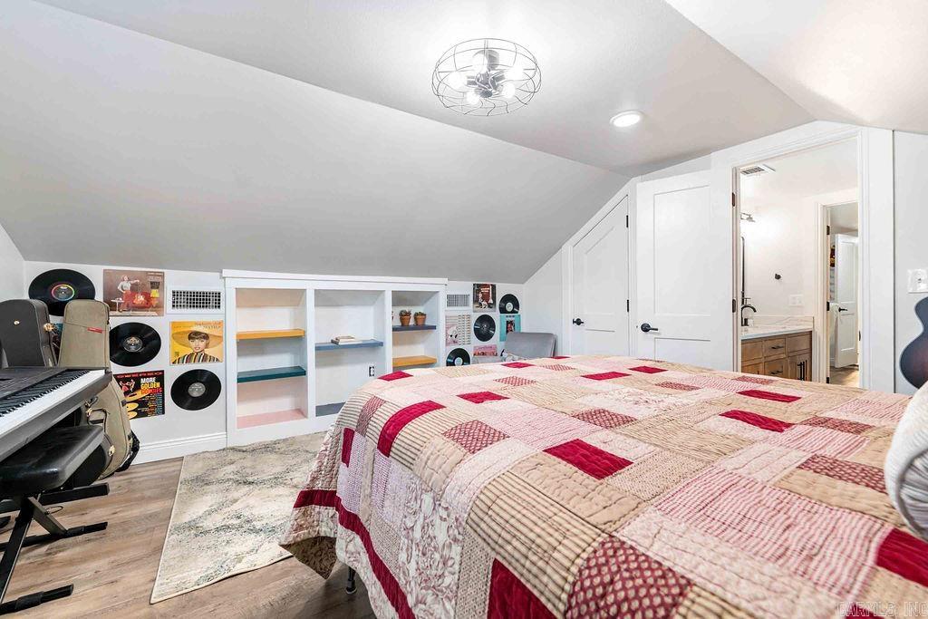 CLINTON ORIGINAL - Residential